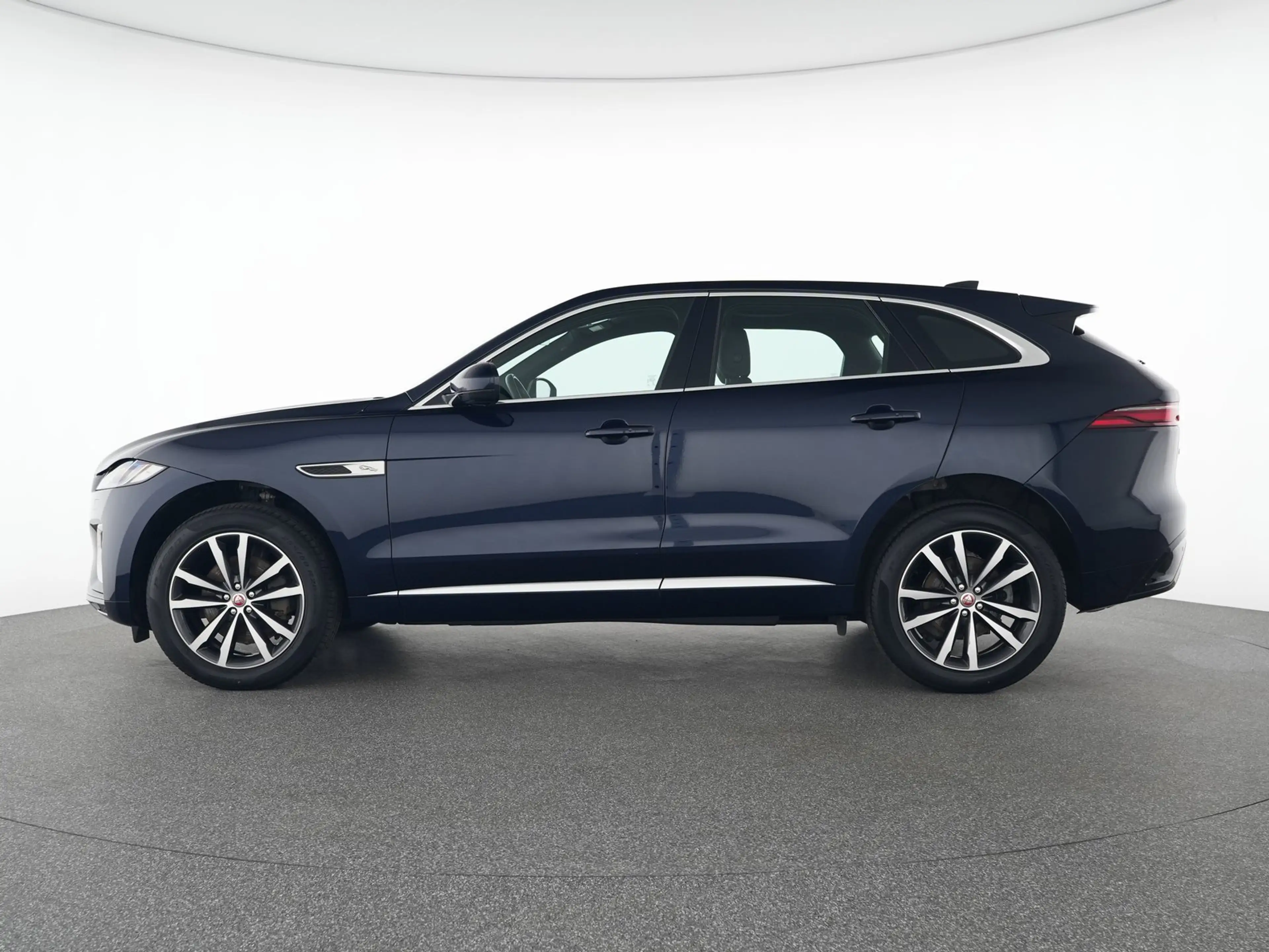 Jaguar F-Pace JAGUAR F-PACE F-Pace D200 AWD R-Dynamic SE — photo 11