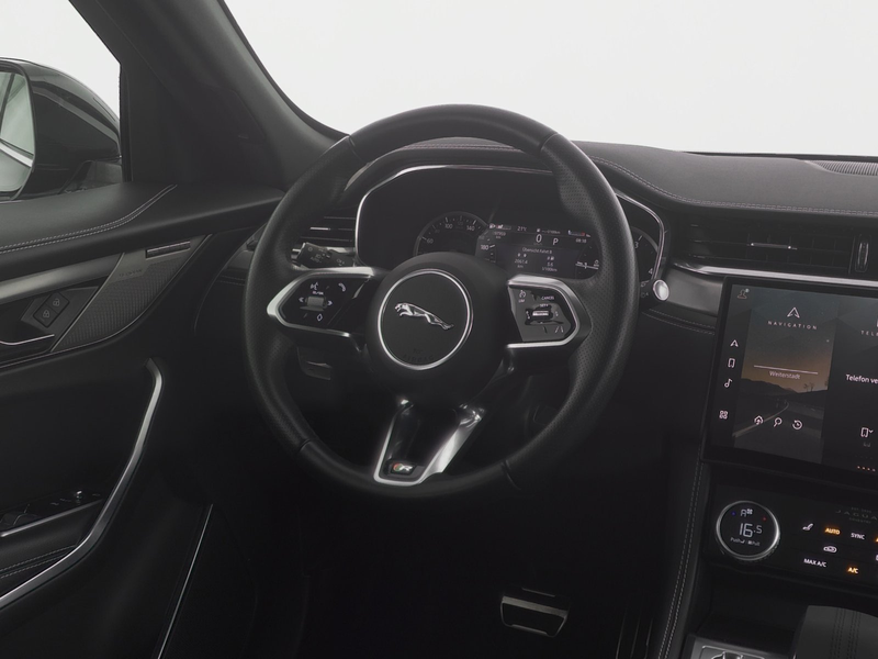 Jaguar F-Pace JAGUAR F-PACE F-Pace D200 AWD R-Dynamic SE — photo 4