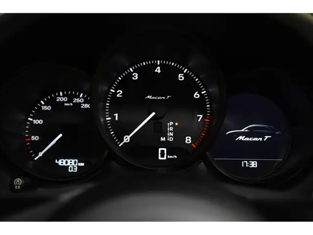 Porsche Macan view 12