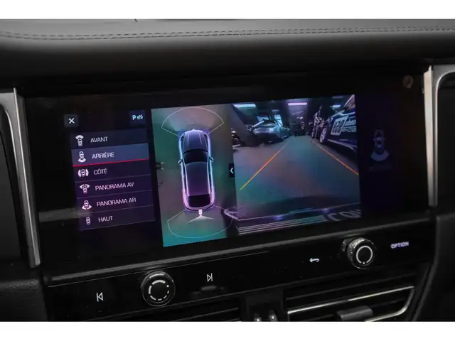 Porsche Macan view 11