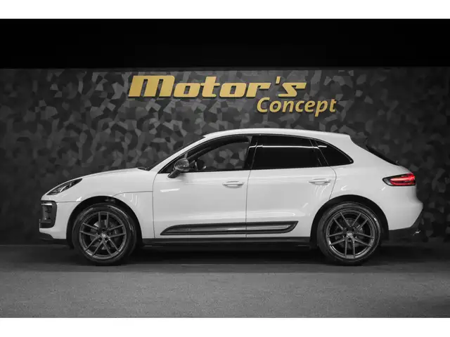 Porsche Macan view 2