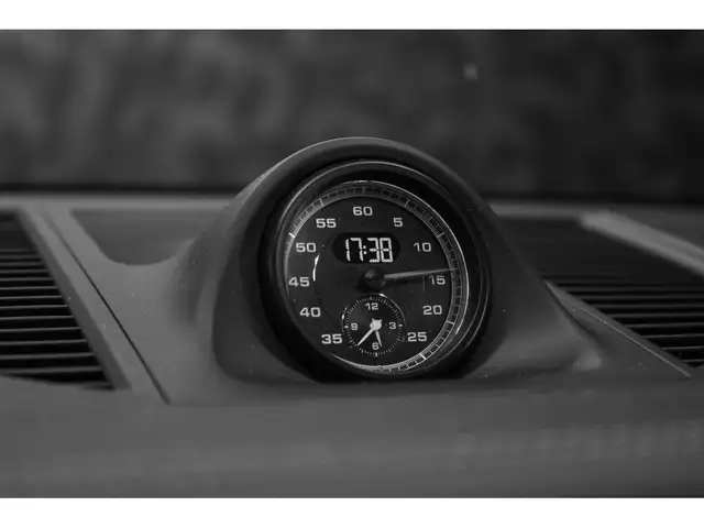 Porsche Macan view 10