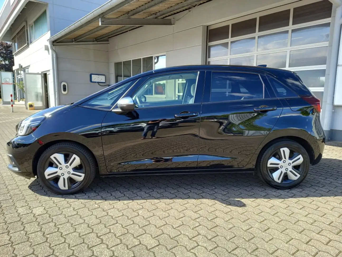Honda Jazz 1.5 i-MMD Hybrid e-CVT Executive Schwarz - 2