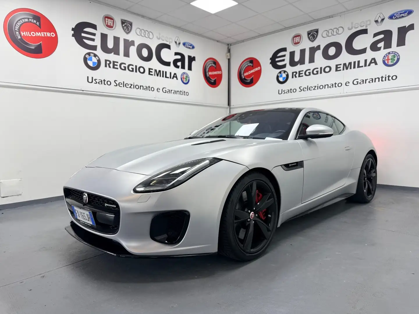 Jaguar F-Type F-Type 2.0 aut. Coupé Chequered Flag Gris - 1