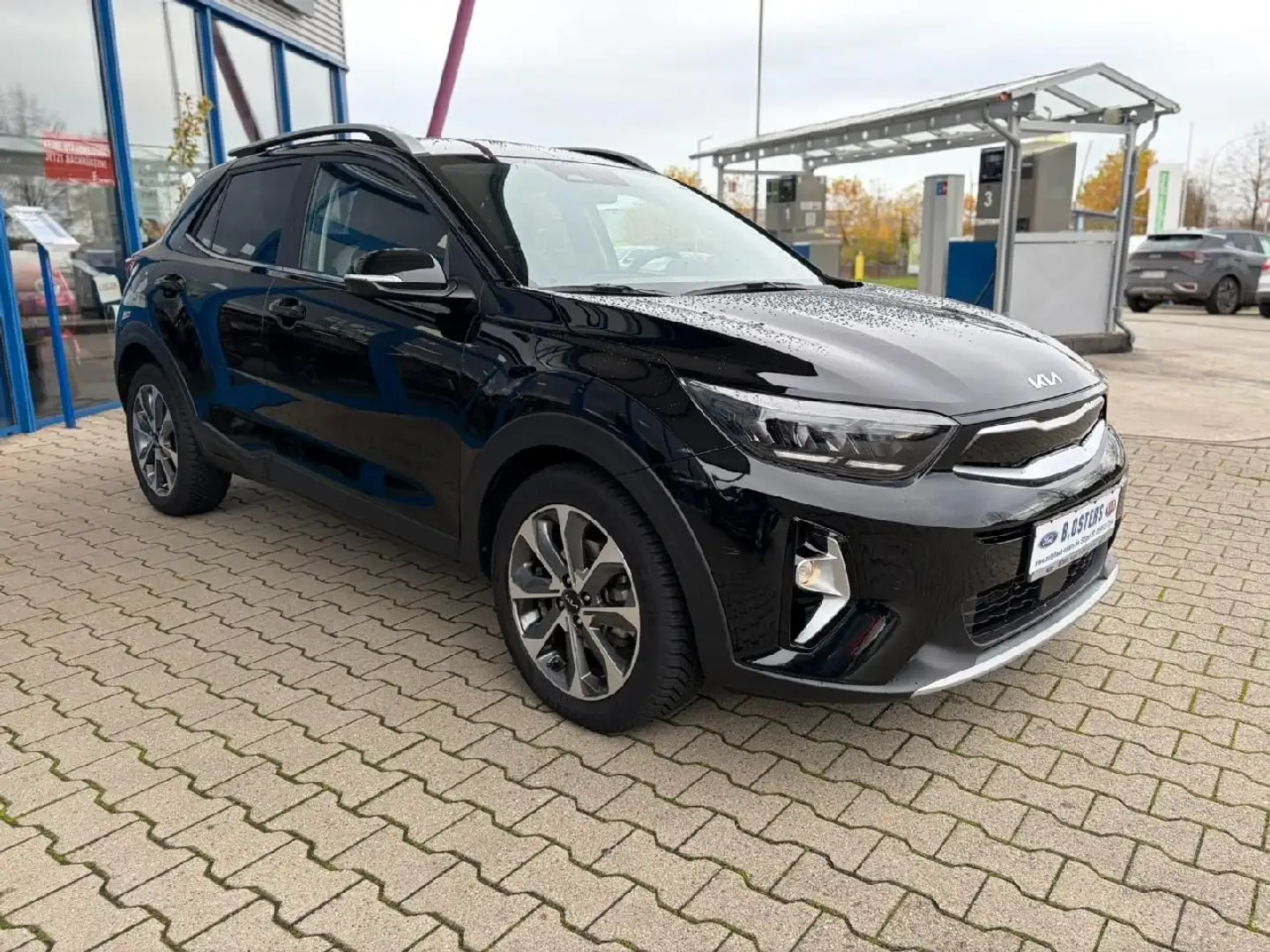 Kia Stonic Spirit Schwarz - 2