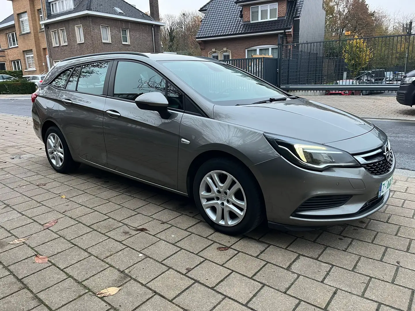 Opel Astra Astra Sports Tourer 1.6 CDTi Comfort Zilver - 1