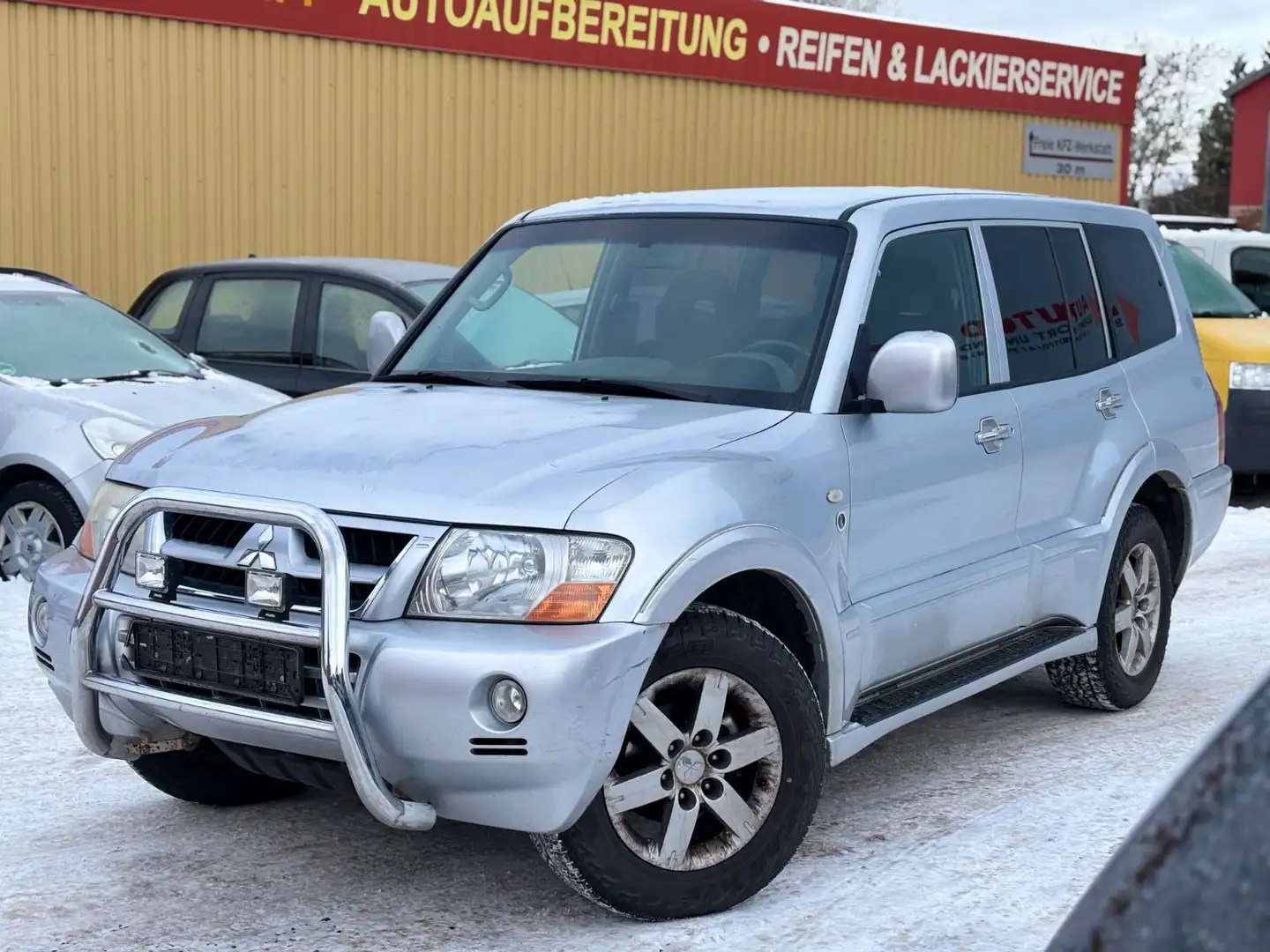 Mitsubishi Pajero 3.2 DI-D 7-Sitzer, ERST 137.765km,KLIMA Silber - 2