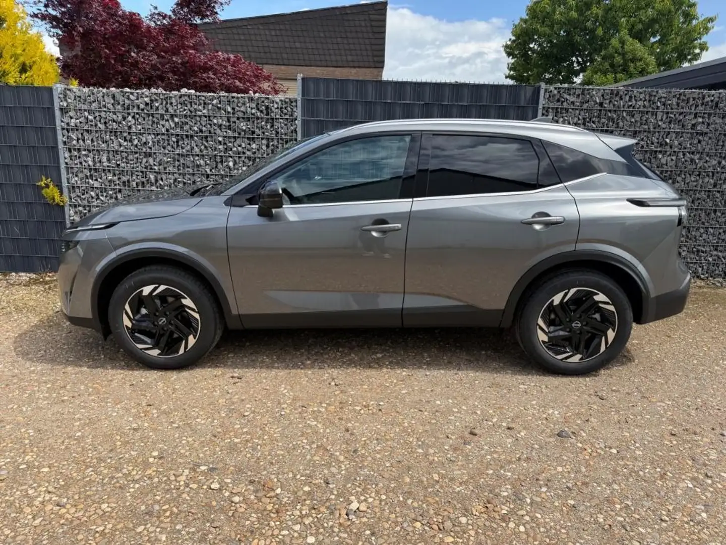 Nissan Qashqai 1.3 48V AT Connecta Navi LED T.Leder 116 kW (15... - 2
