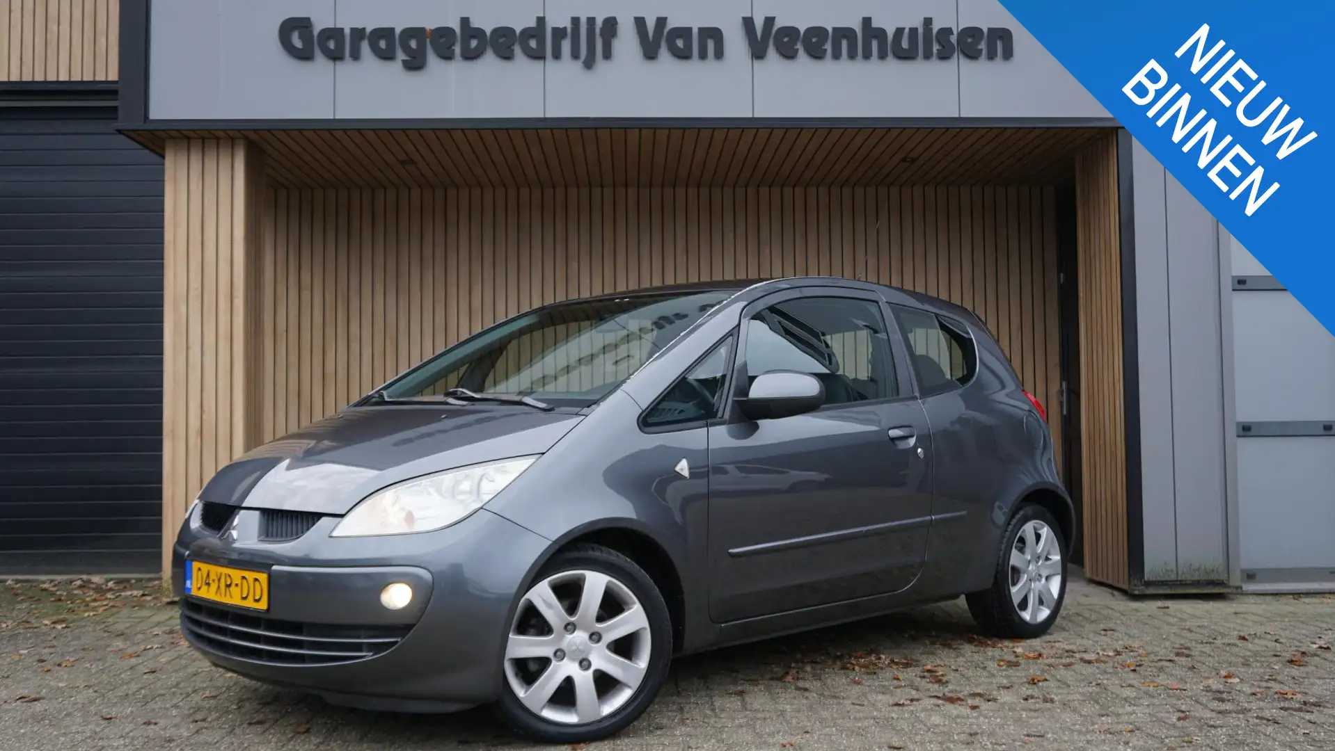 Mitsubishi Colt 1.3 95PK 3Drs Inform Airco Radio/cd 16inch LM 6368 Grijs - 1