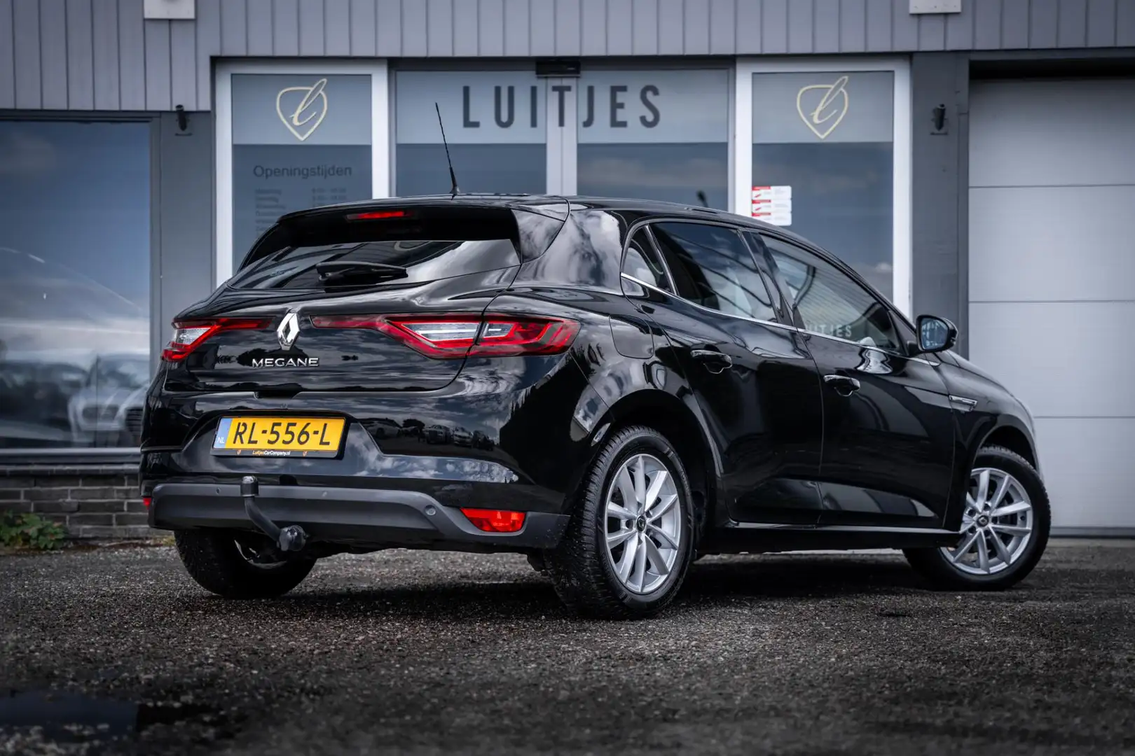 Renault Megane 1.2 TCe Limited I Trekhaak I Org.NL I 1e-eig. I NA Černá - 2
