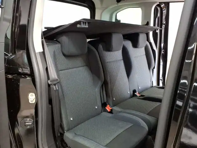 Peugeot Rifter view 9