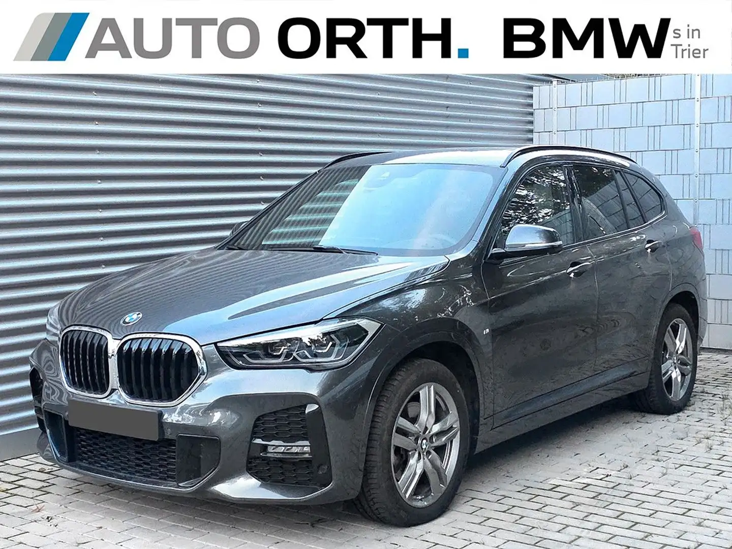 BMW X1 xDrive20d AUT. M-SPORT NAVI+ HUD PANO KAMERA Grau - 1