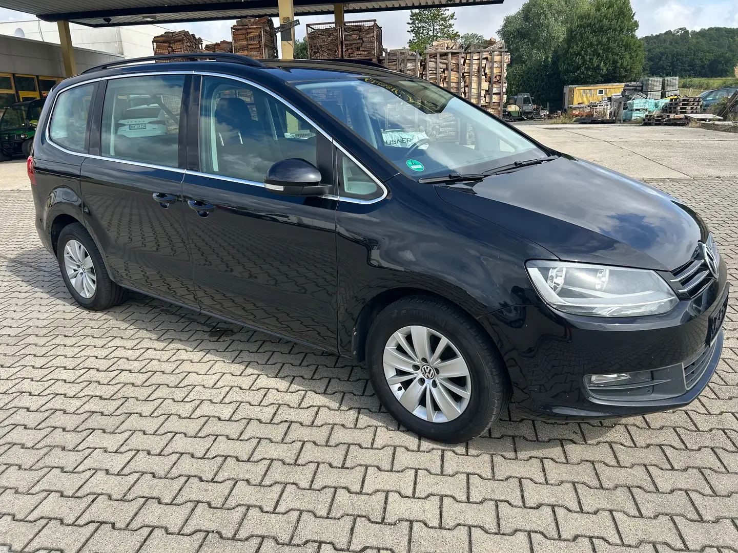 Volkswagen Sharan Sharan Diesel 2.0 TDI Comfortline, Navi,8 x Reifen Schwarz - 1