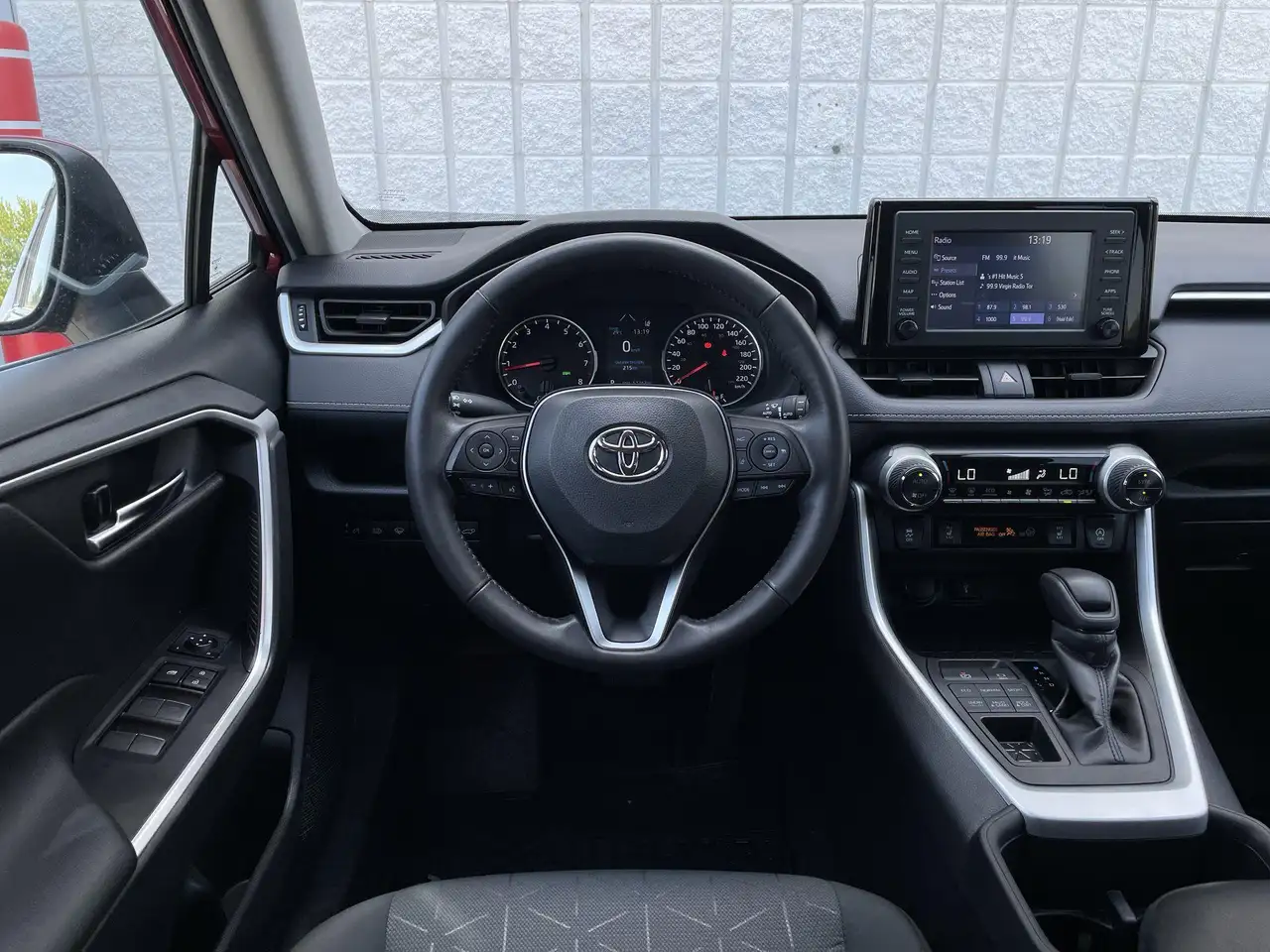 Toyota RAV 4 снимка Toyota RAV 4