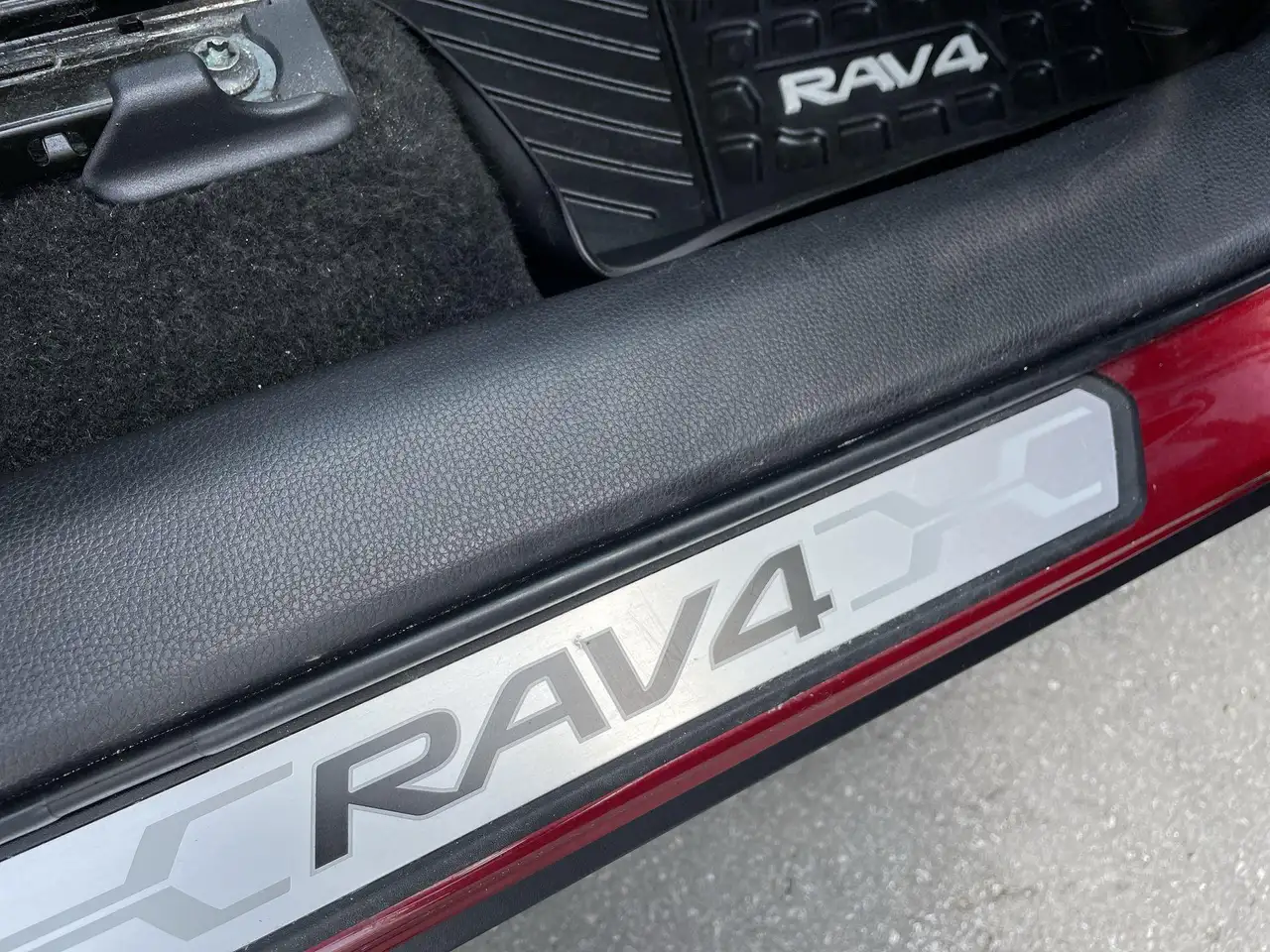 Toyota RAV 4 снимка Toyota RAV 4