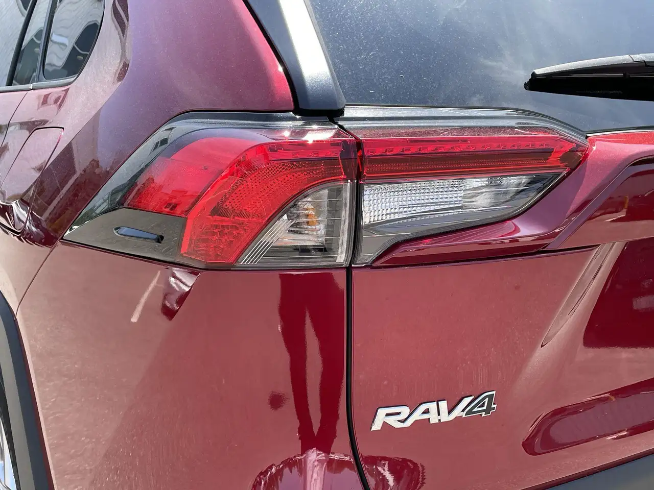 Toyota RAV 4 снимка Toyota RAV 4