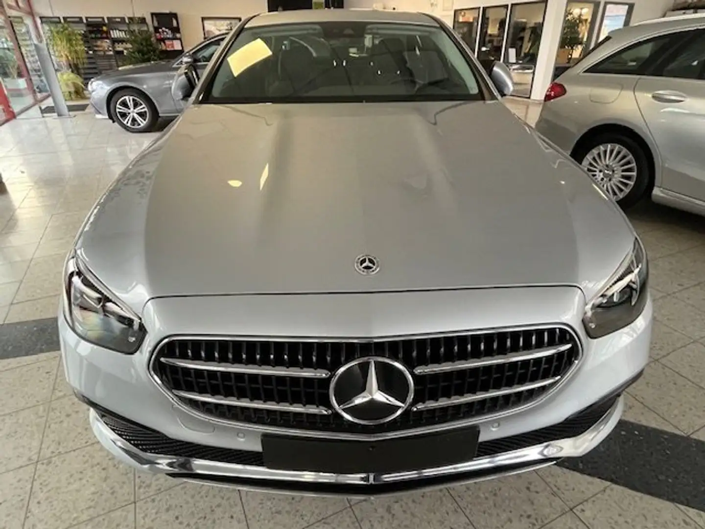 Mercedes-Benz E 220 E 220 d (213.004) Gris - 2