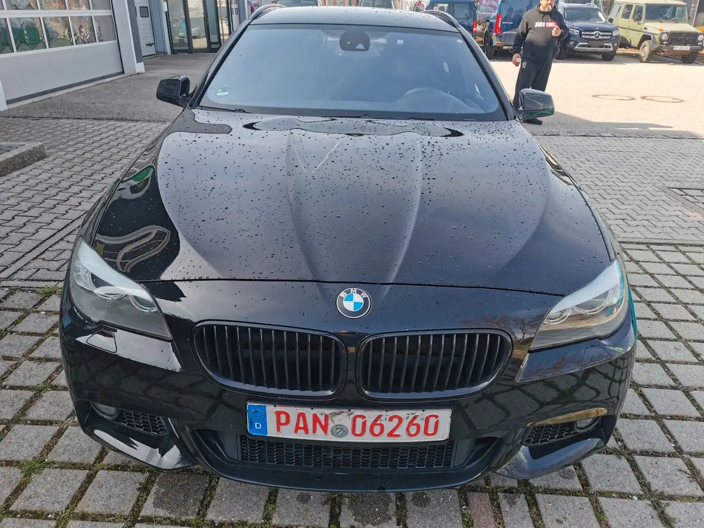 BMW 535 5 Touring* xDrive*M-SPORTPAKET*313PS* Schwarz - 2