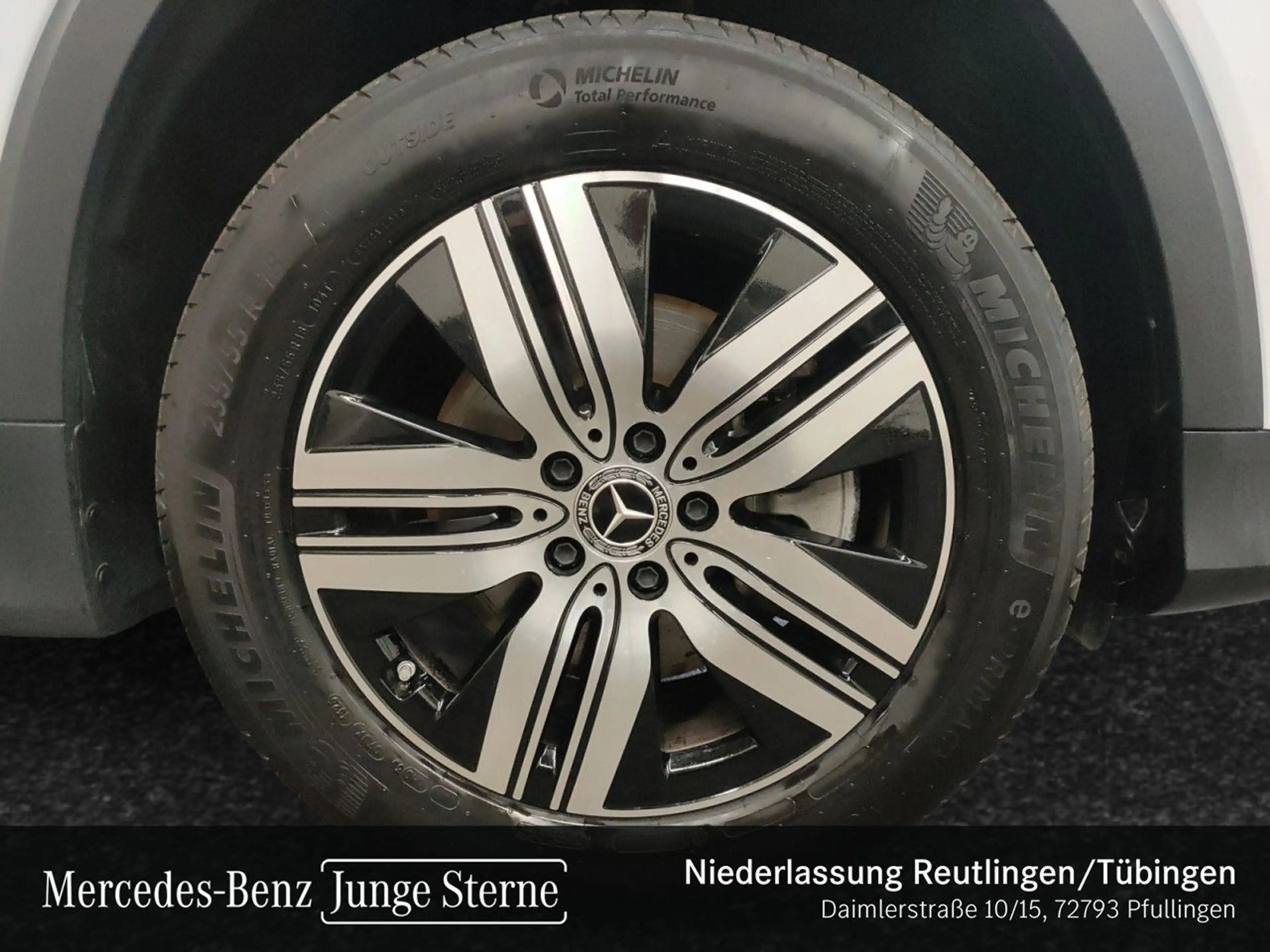 Mercedes-Benz EQB 250 ELECTRICART+NIGHT+PLUS-PAKET+AHK+KAMERA — photo 6