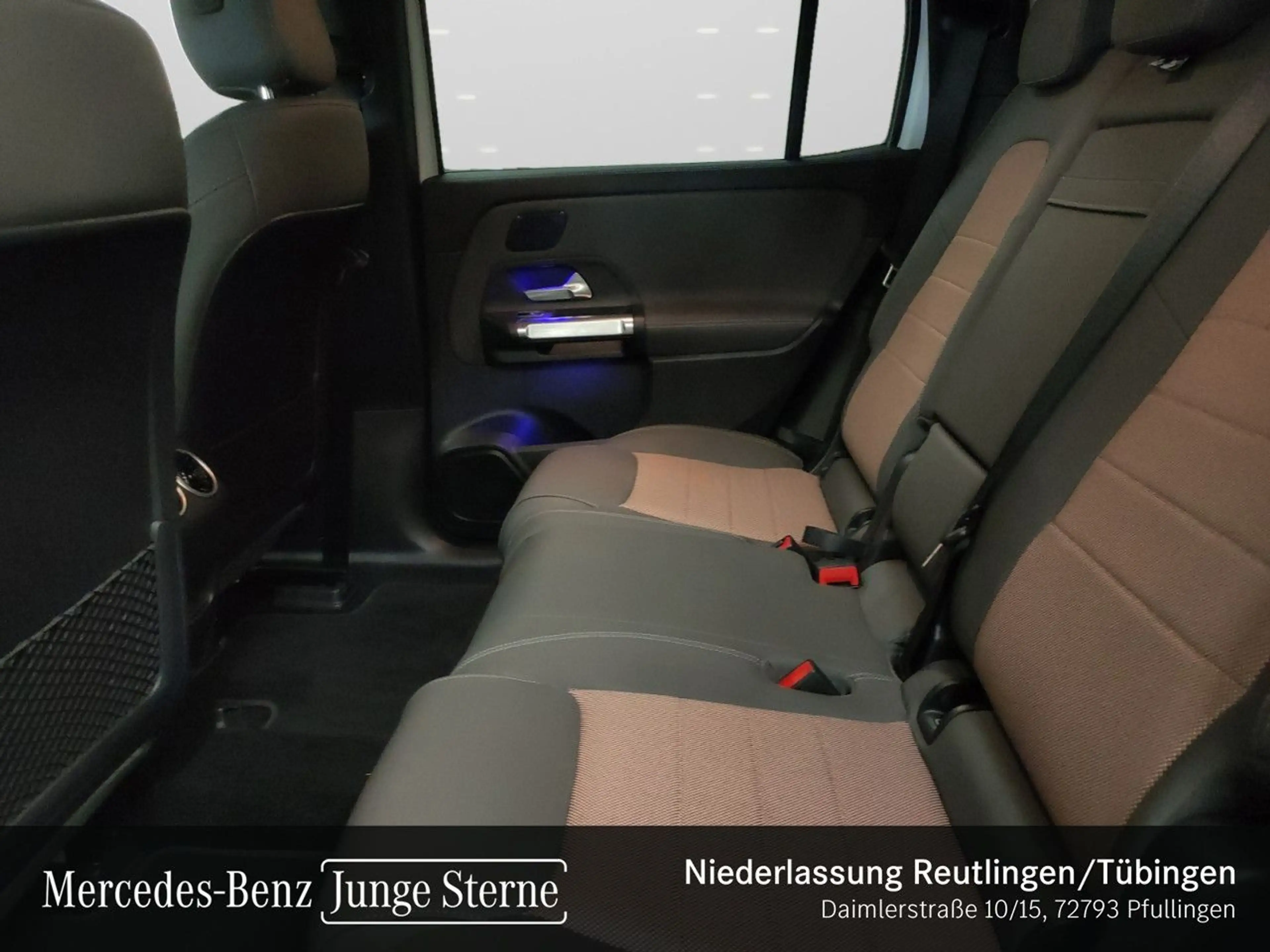Mercedes-Benz EQB 250 ELECTRICART+NIGHT+PLUS-PAKET+AHK+KAMERA — photo 12