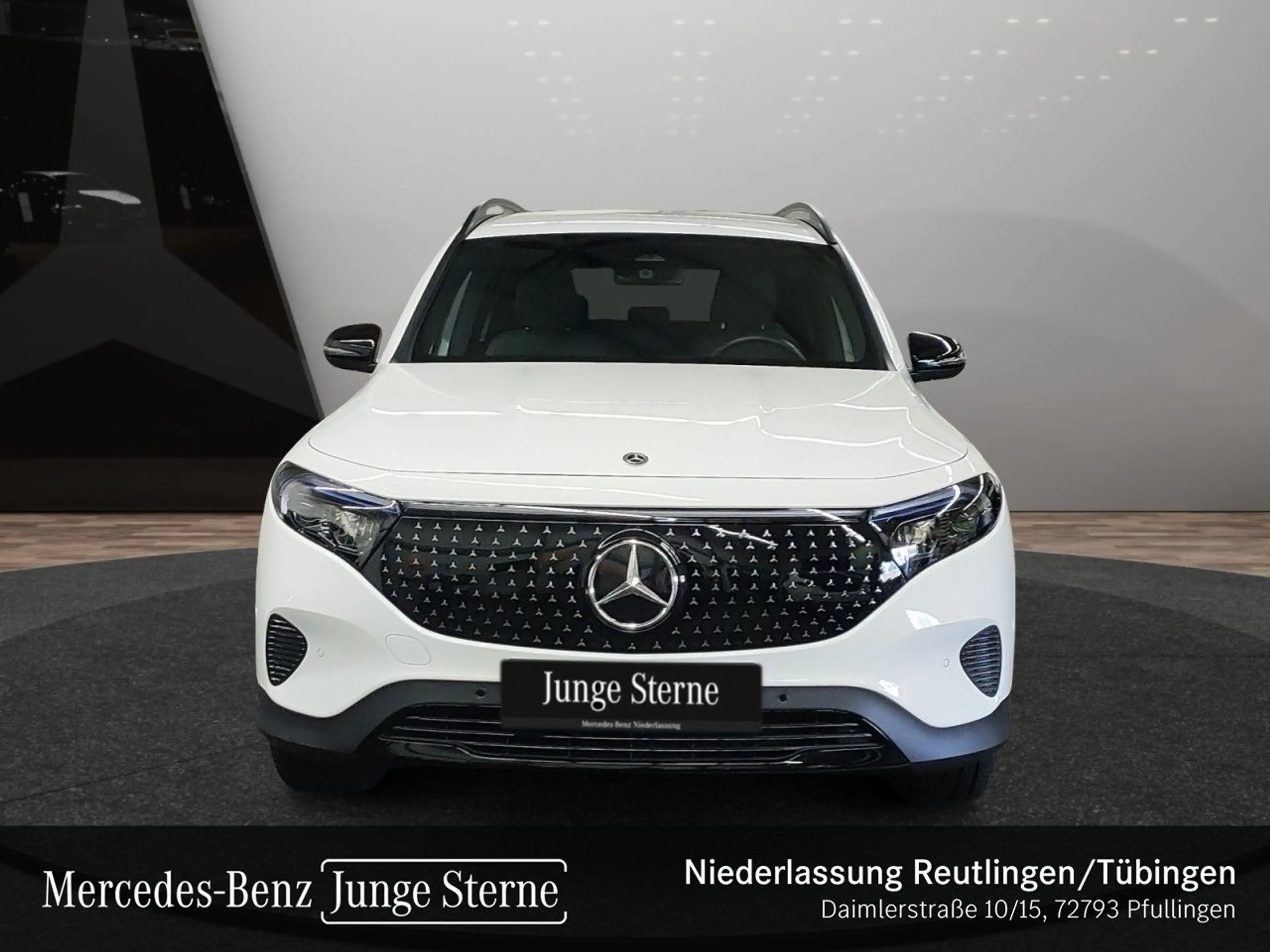Mercedes-Benz EQB 250 ELECTRICART+NIGHT+PLUS-PAKET+AHK+KAMERA — photo 3