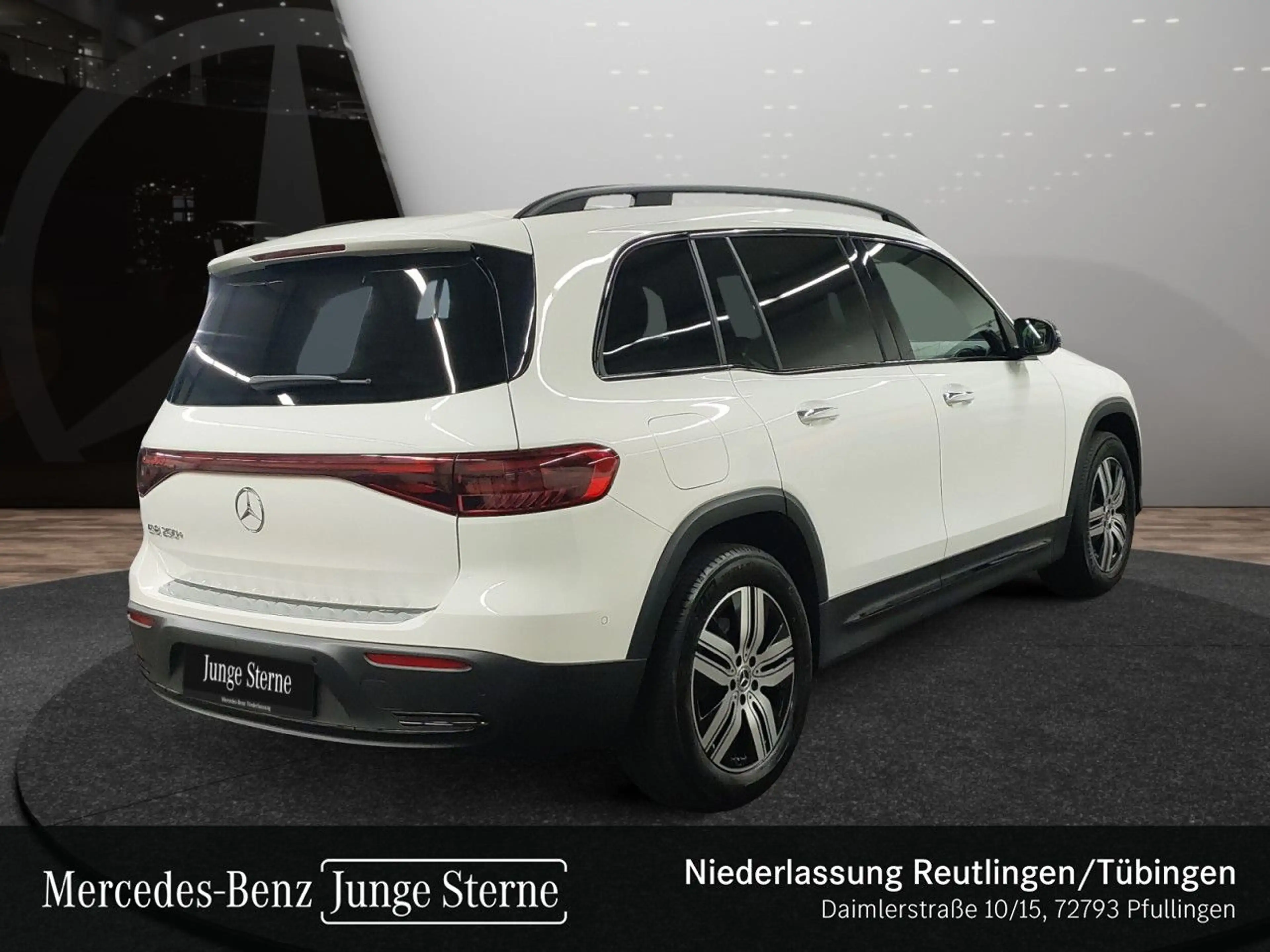 Mercedes-Benz EQB 250 ELECTRICART+NIGHT+PLUS-PAKET+AHK+KAMERA — photo 8