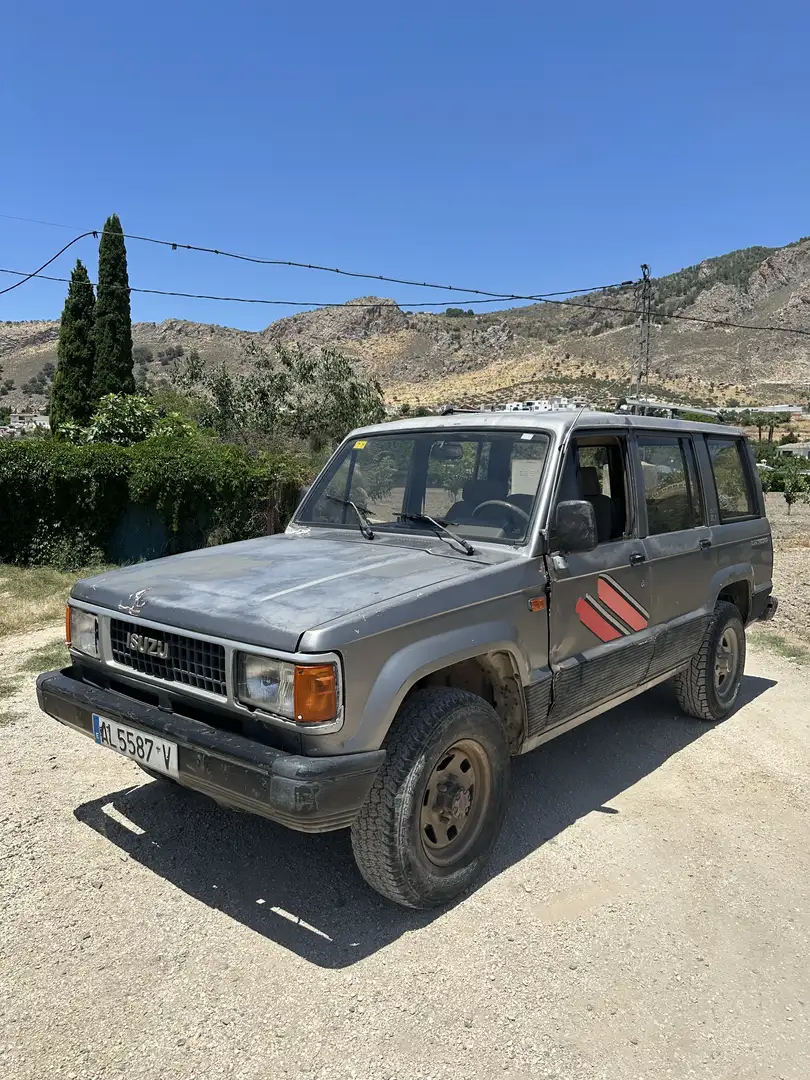 Isuzu Trooper TD 5P Largo - 1