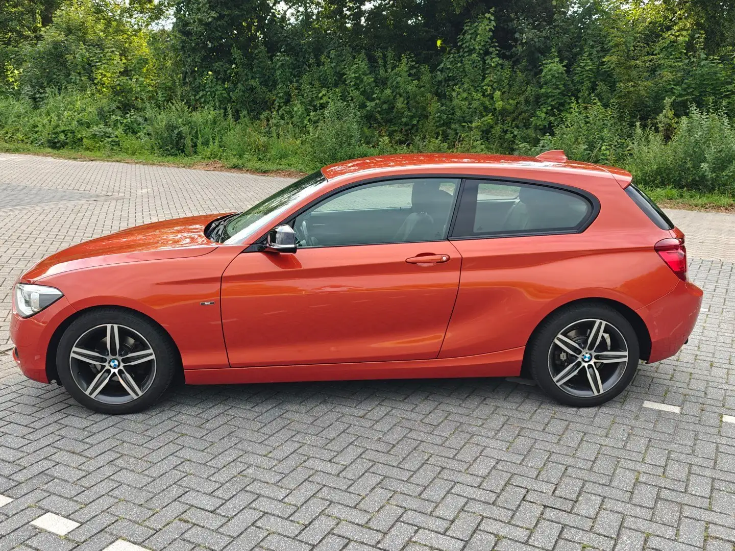 BMW 116 116 116i EDE Executive Oranje - 1