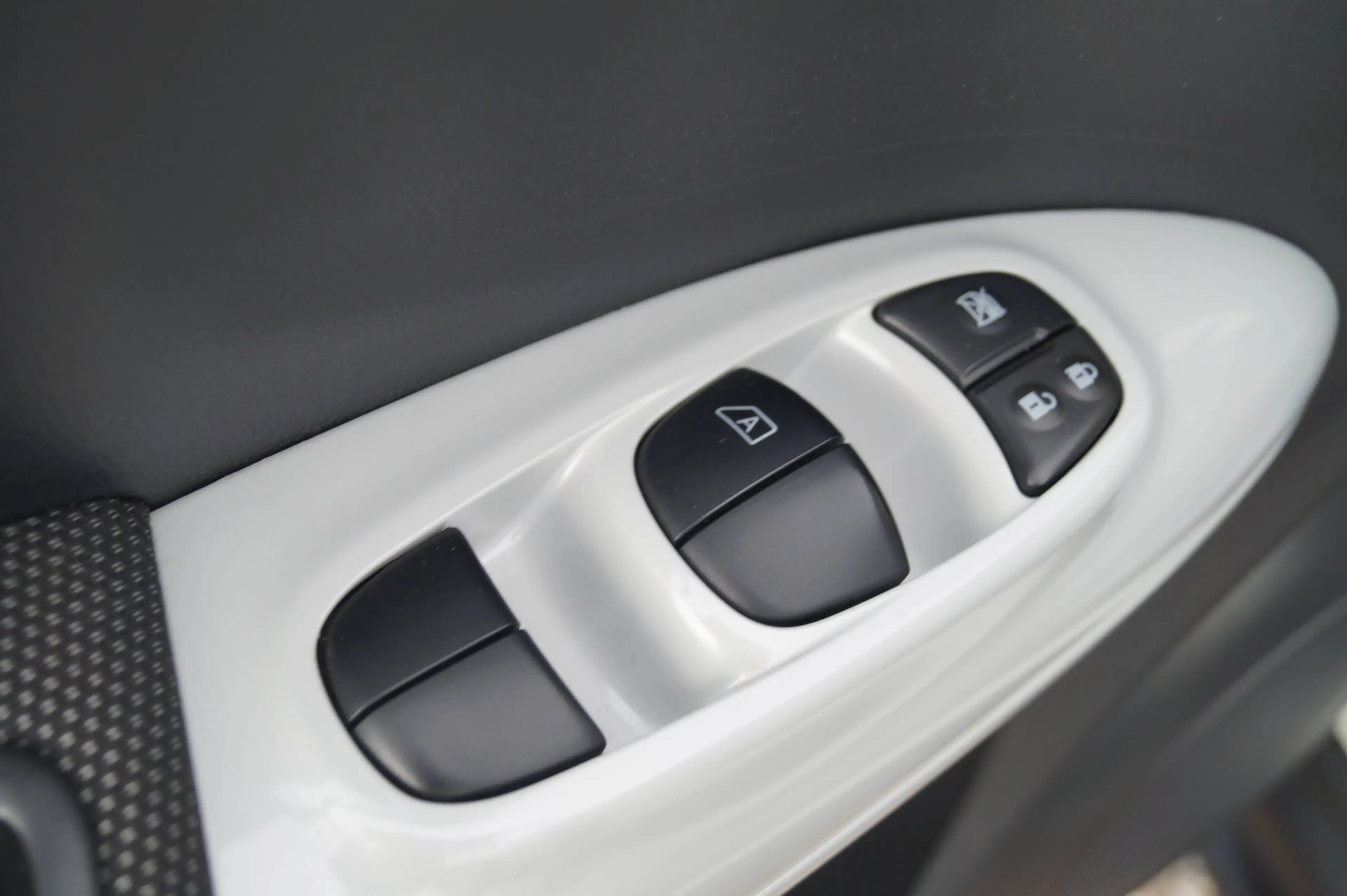 Nissan Juke N-Vision 2.Hand*Navi*Kamera*TÜV:NEU* — photo 13