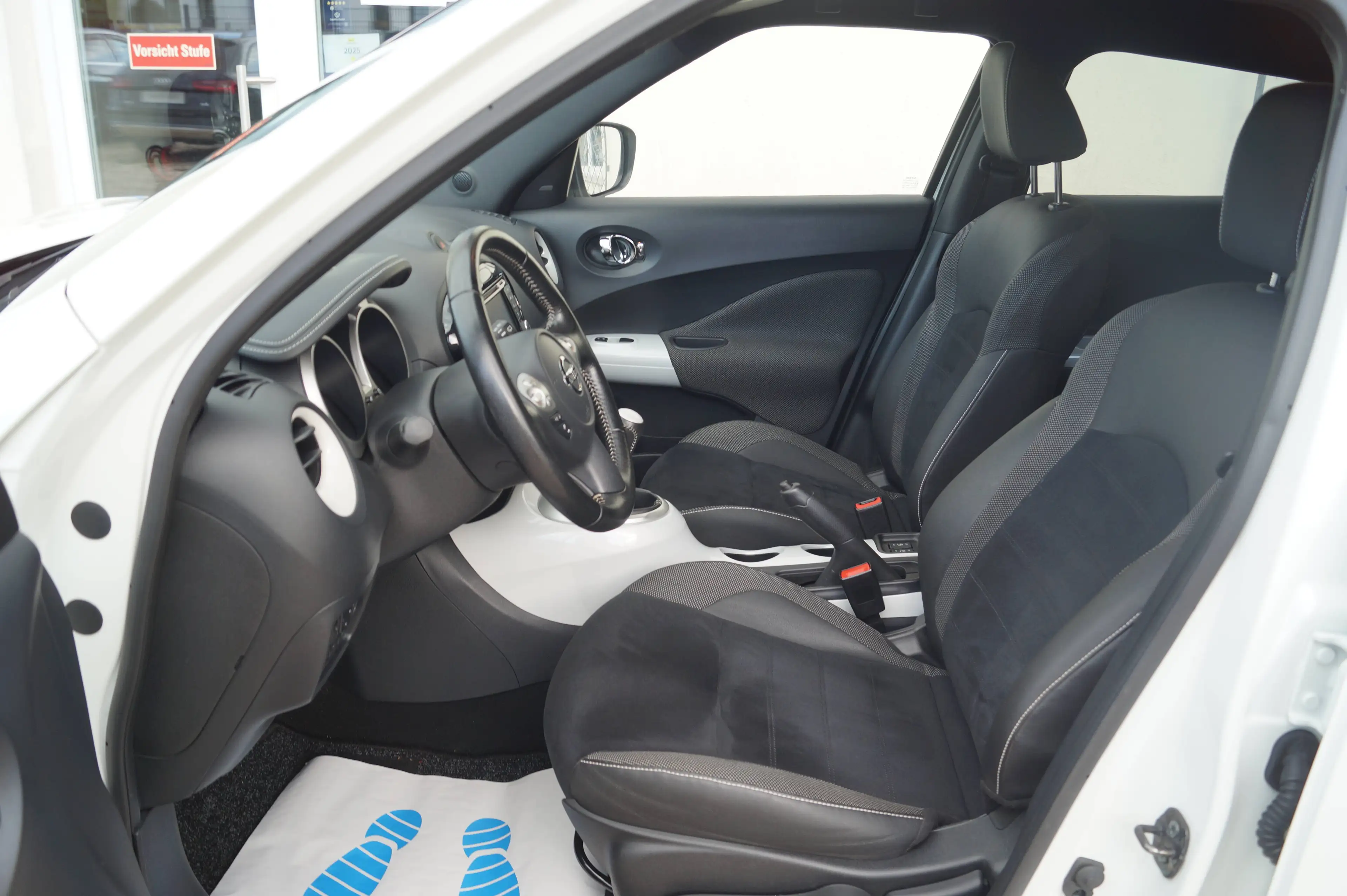 Nissan Juke N-Vision 2.Hand*Navi*Kamera*TÜV:NEU* — photo 14