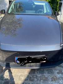 Model Y 62.8 kWh Standard Range RWD