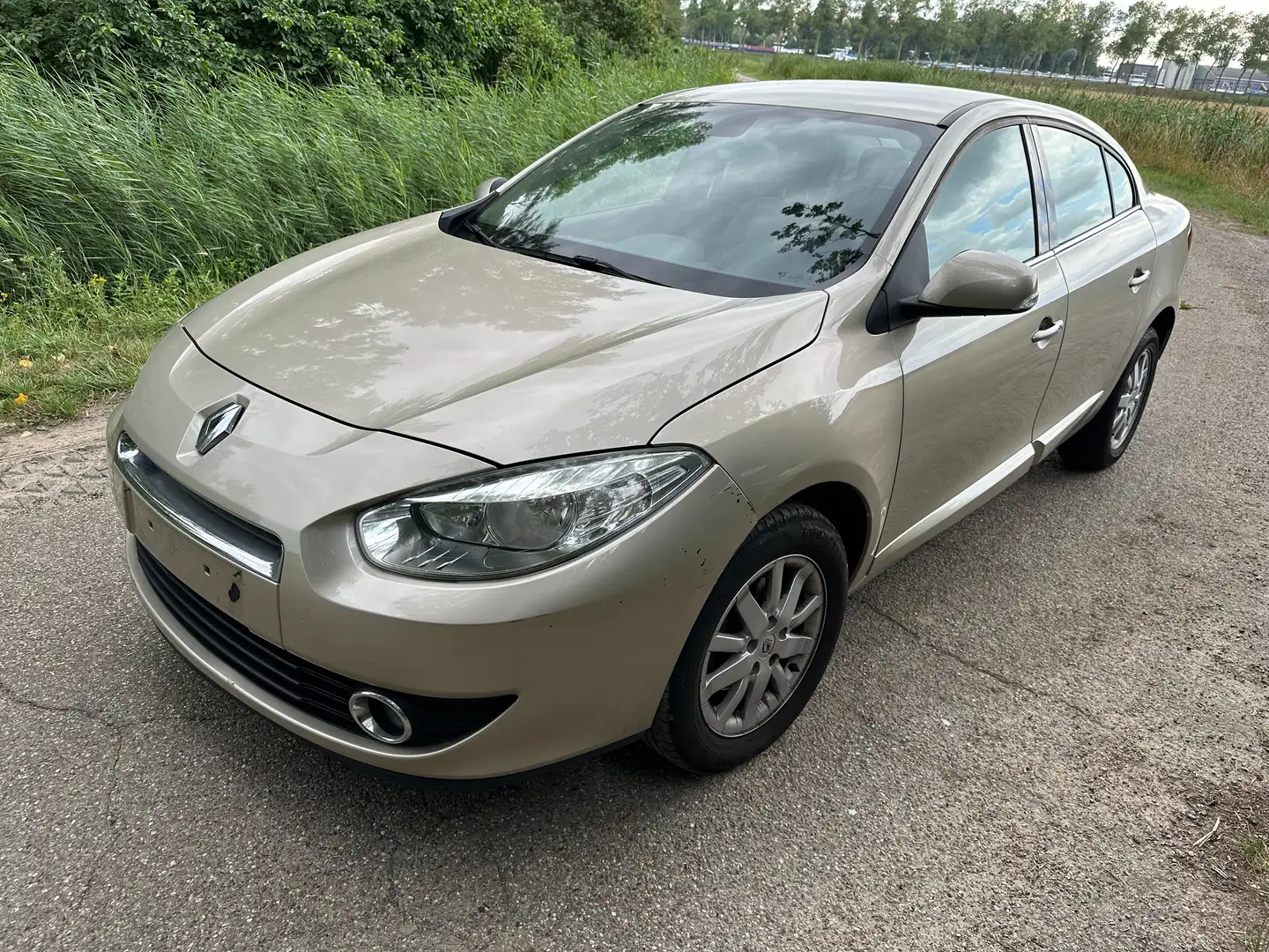 Renault Fluence 1.5dCi Dynamique automatic 09/2011 airco Beige - 1