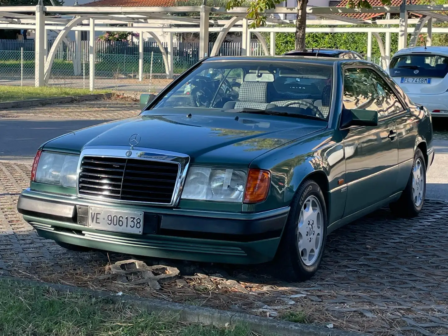 Mercedes-Benz CE 200 Grün - 1