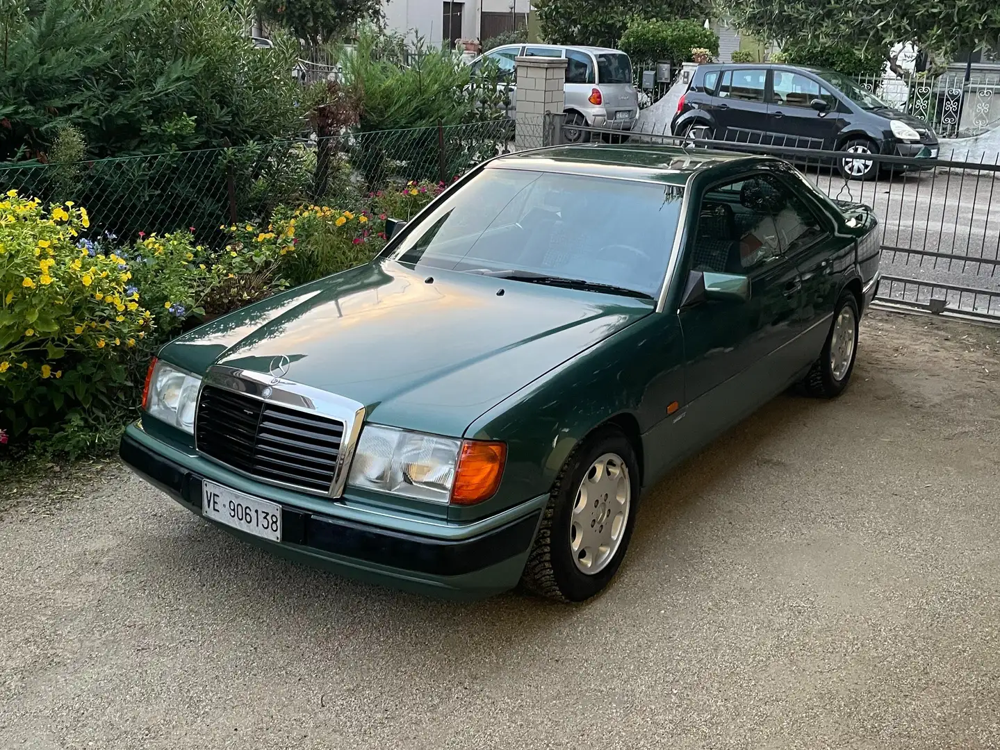 Mercedes-Benz CE 200 Grün - 2