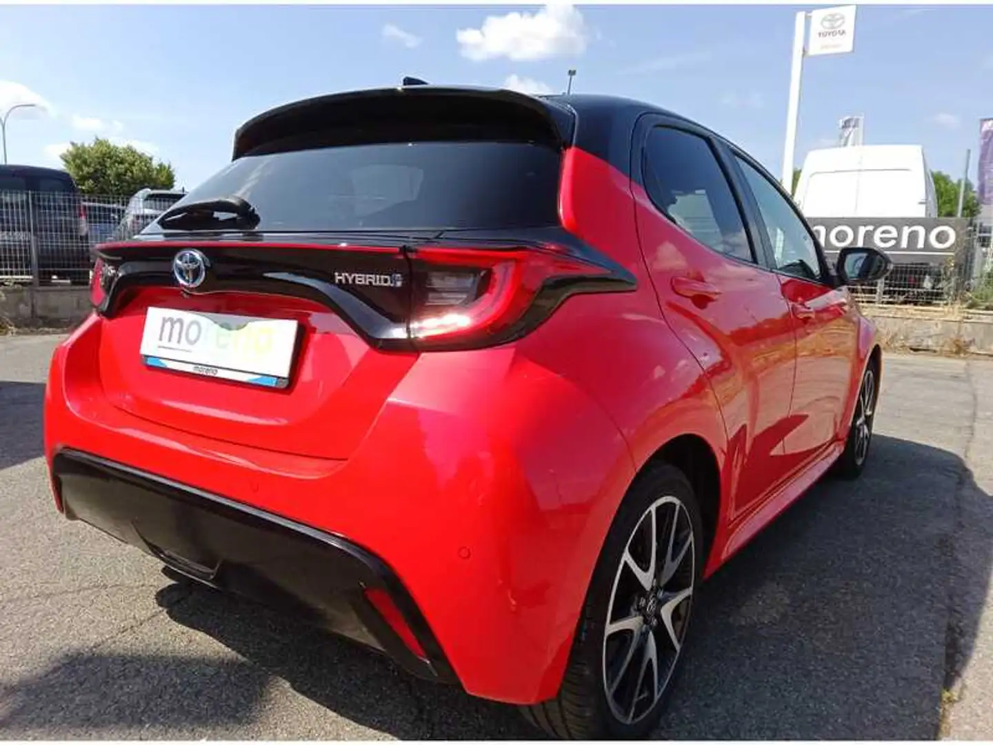 Toyota Yaris 1.5 hybrid Premiere Rosso - 2
