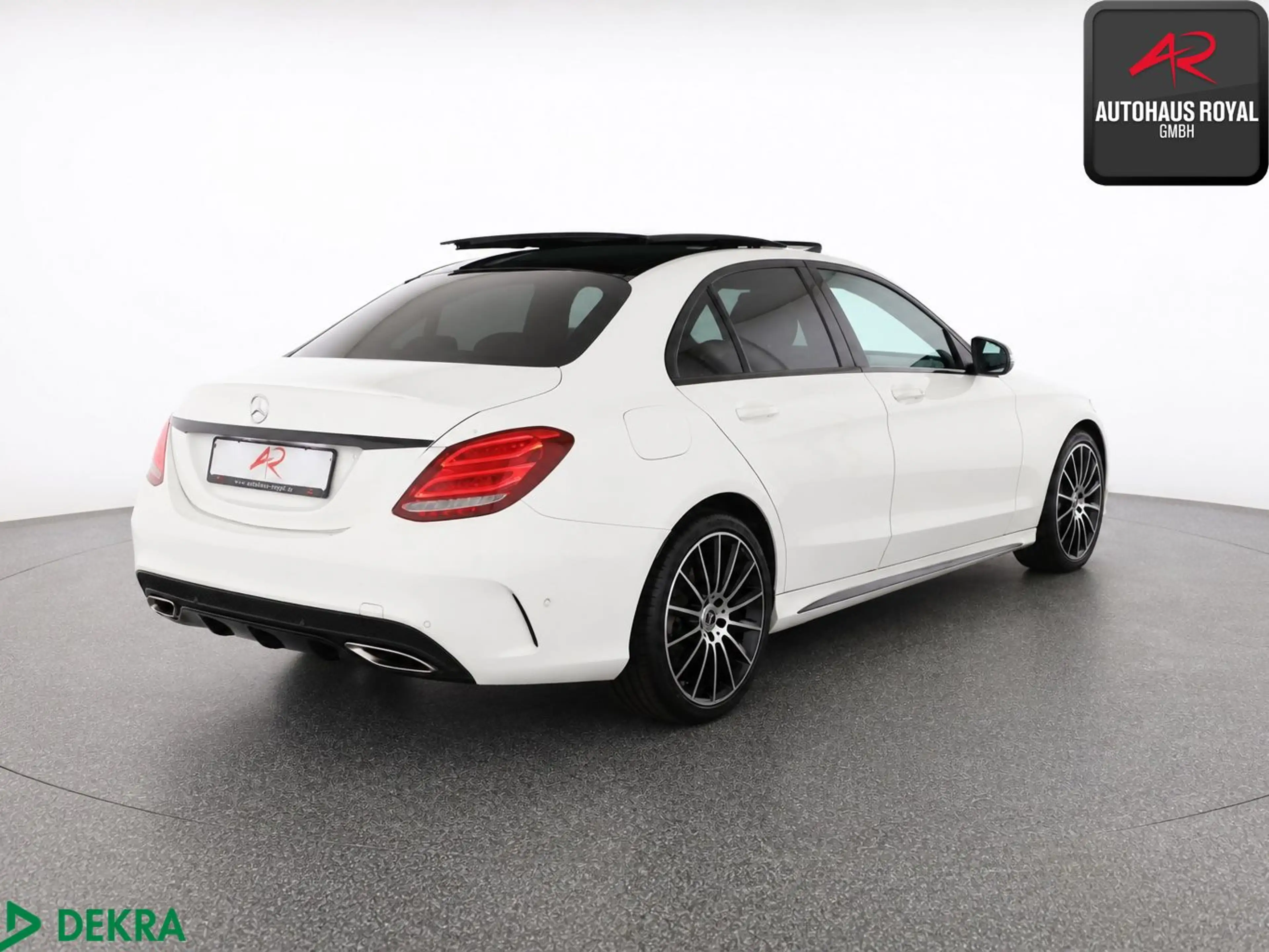Mercedes-Benz C 400 4M AMG LINE PANO,DISTRONIC,COMAND,KAMERA — photo 5