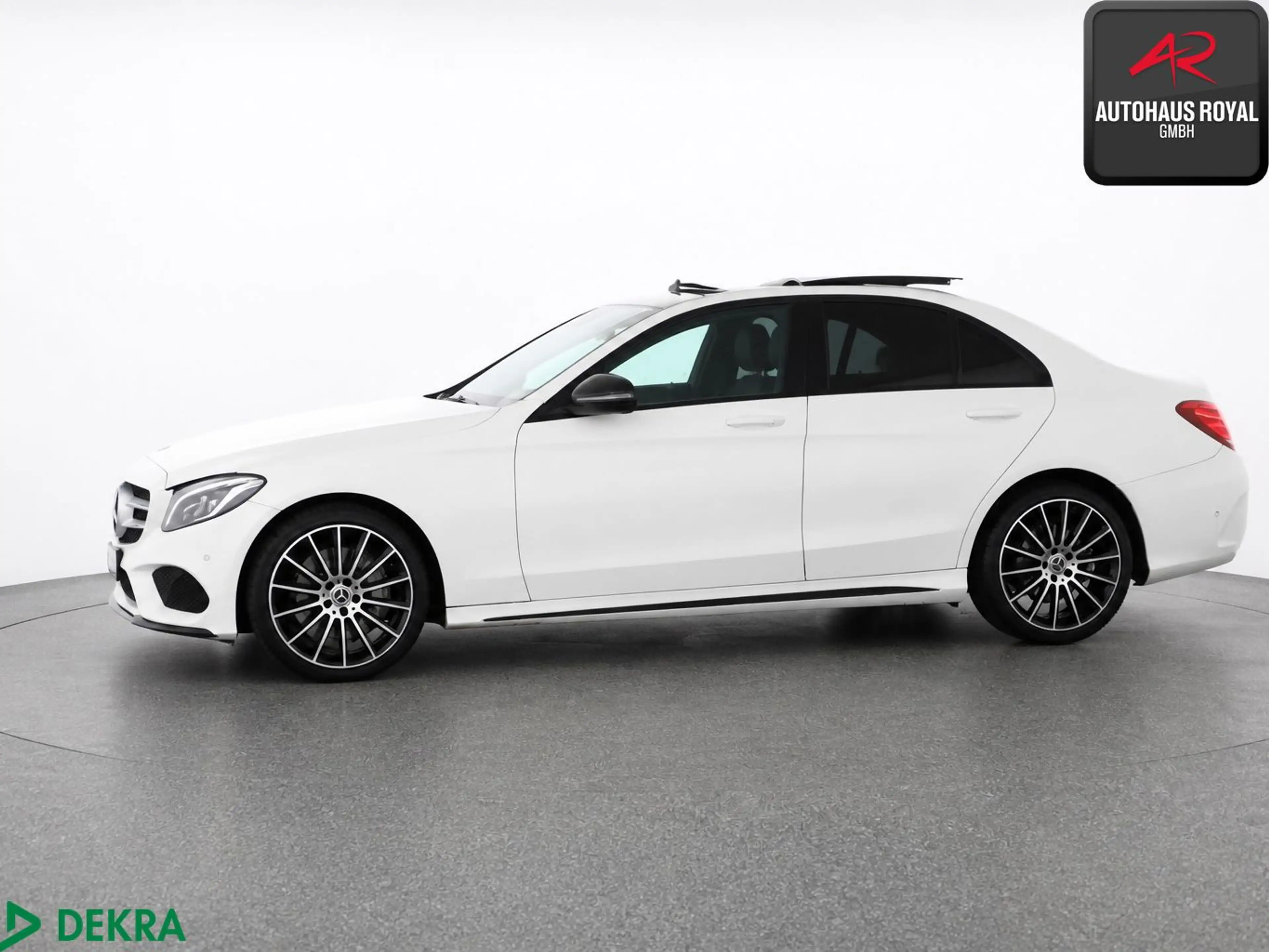 Mercedes-Benz C 400 4M AMG LINE PANO,DISTRONIC,COMAND,KAMERA — photo 2