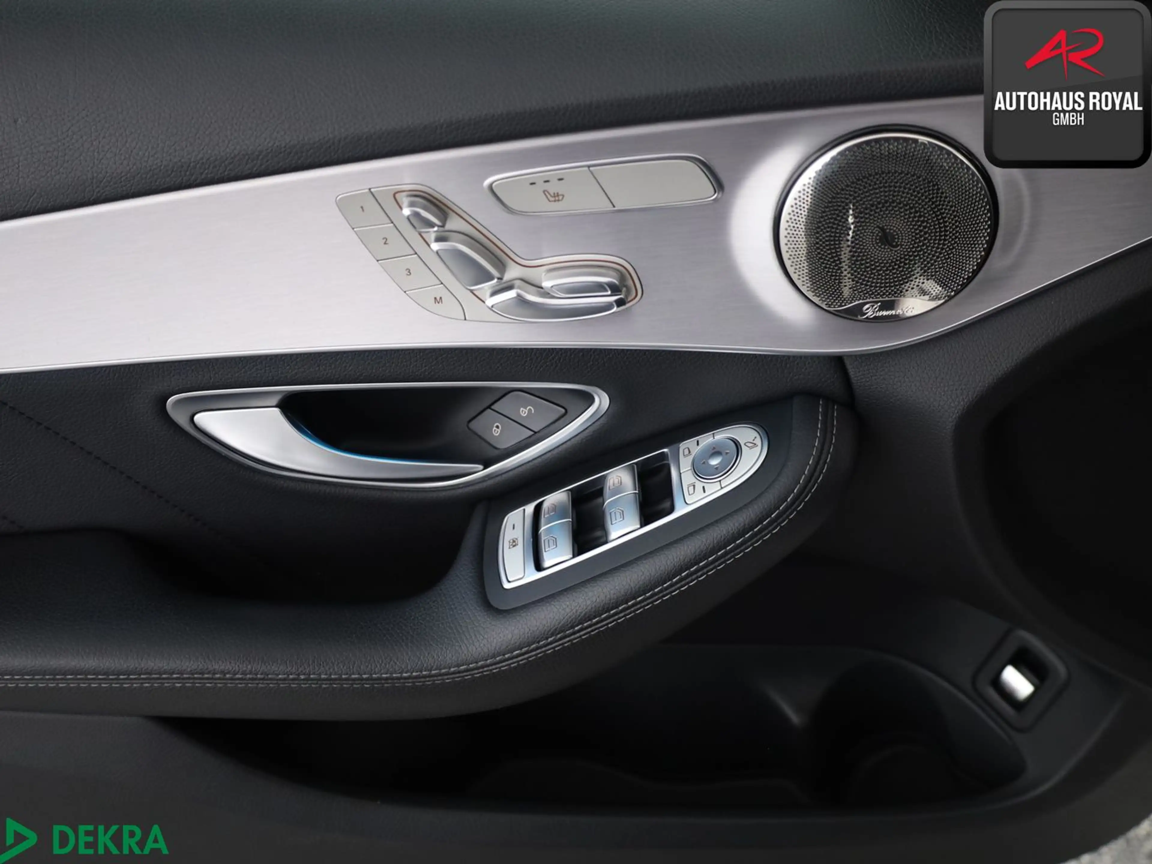 Mercedes-Benz C 400 4M AMG LINE PANO,DISTRONIC,COMAND,KAMERA — photo 14