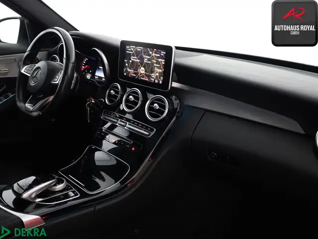 Mercedes-Benz C-Class view 10