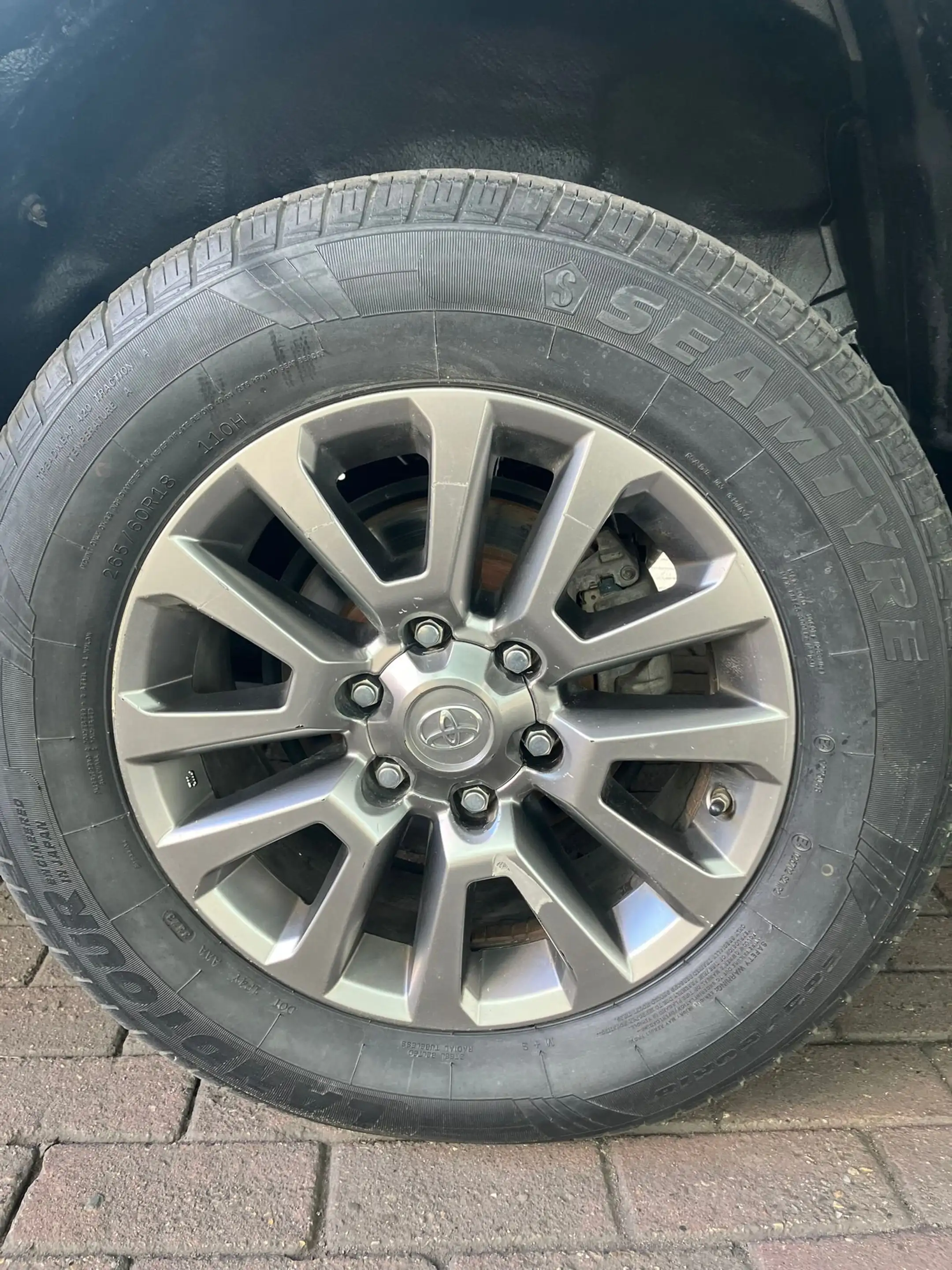 Toyota Land Cruiser Prado V6 4.0L | FULL OPTION — photo 13