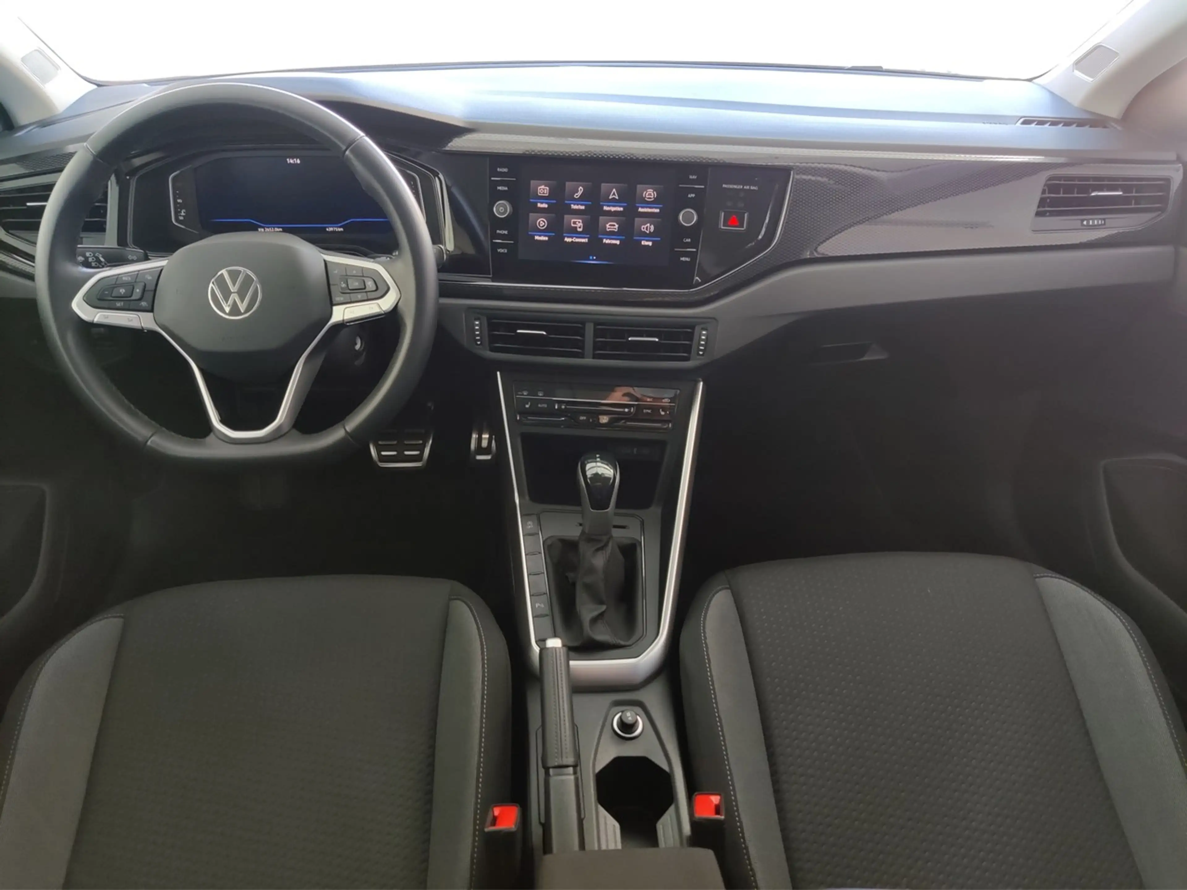 Volkswagen Polo 1.0 TSI DSG Life, ACC, LED, DAB, APP — photo 6