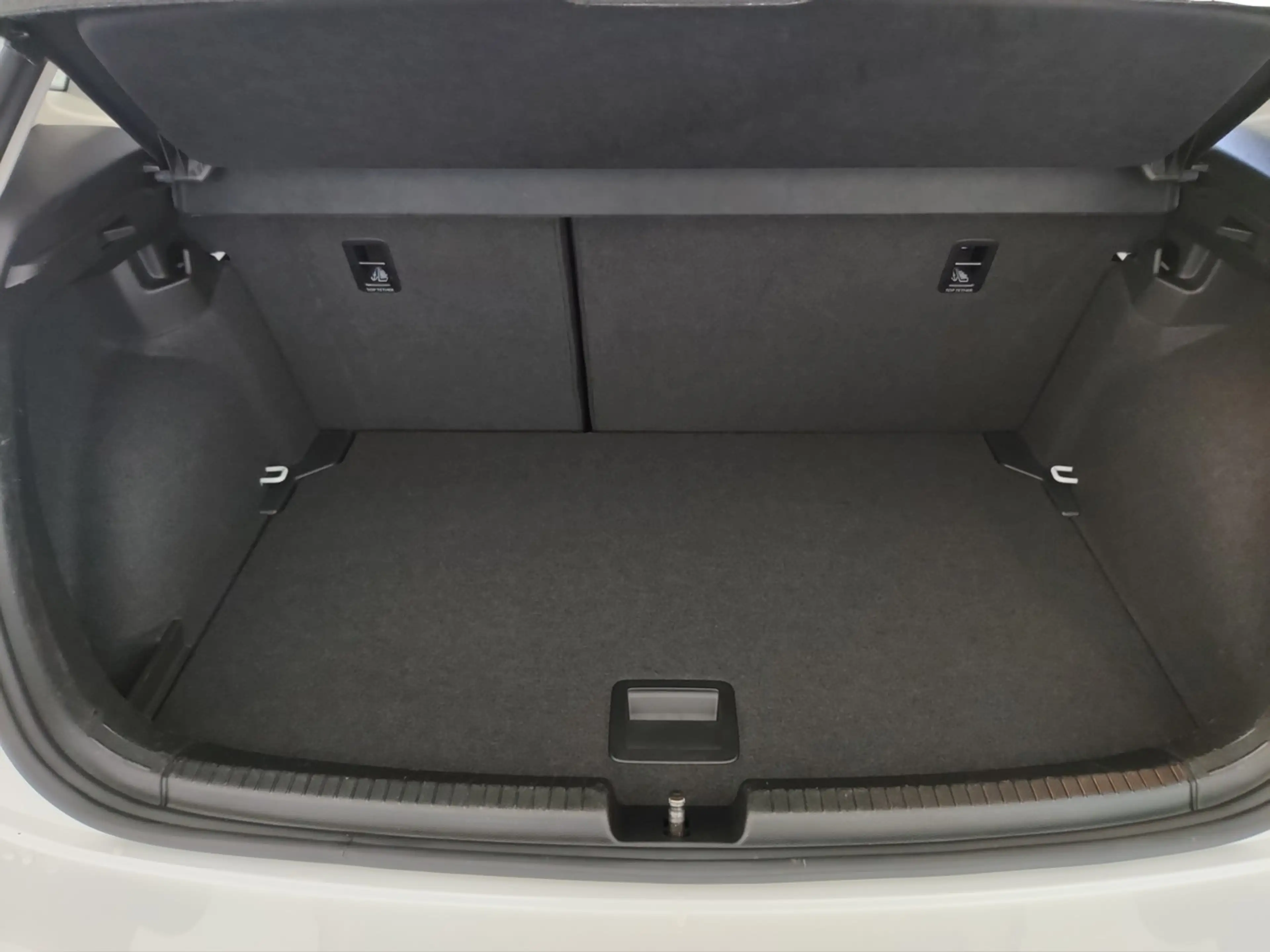 Volkswagen Polo 1.0 TSI DSG Life, ACC, LED, DAB, APP — photo 10
