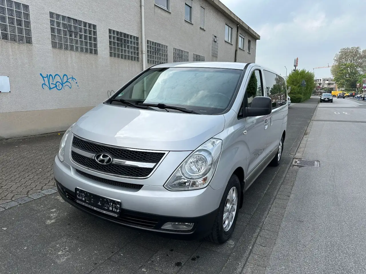 Hyundai H-1