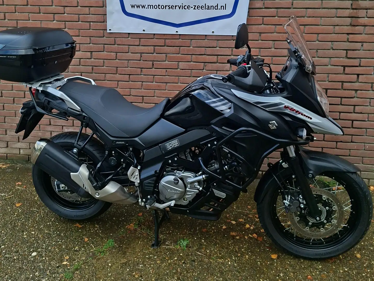 Suzuki V-Strom 650 Zeer nette Suzuki DL 650V-Strom (XT) Negro - 1