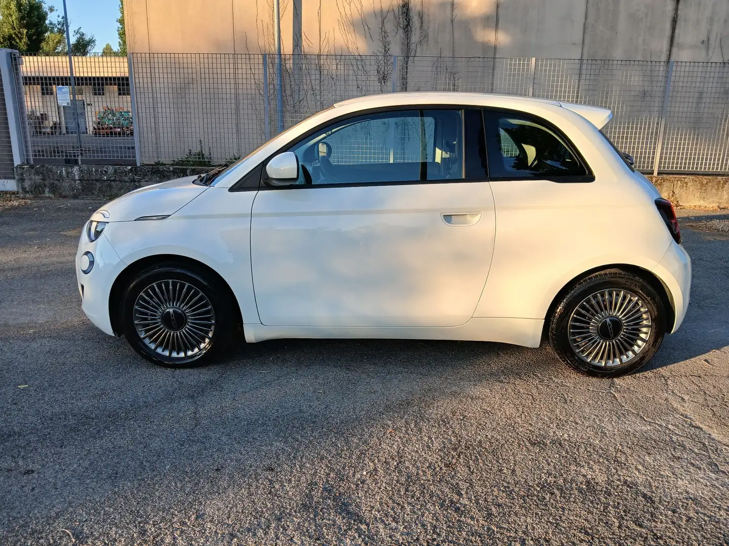 Fiat 500e 42 kWh Icon + - 2