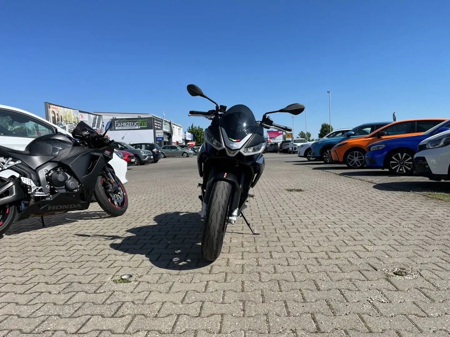 Aprilia Tuono 660 TOP ZUSTAND SOFORT VERFÜGBAR Чорний - 2
