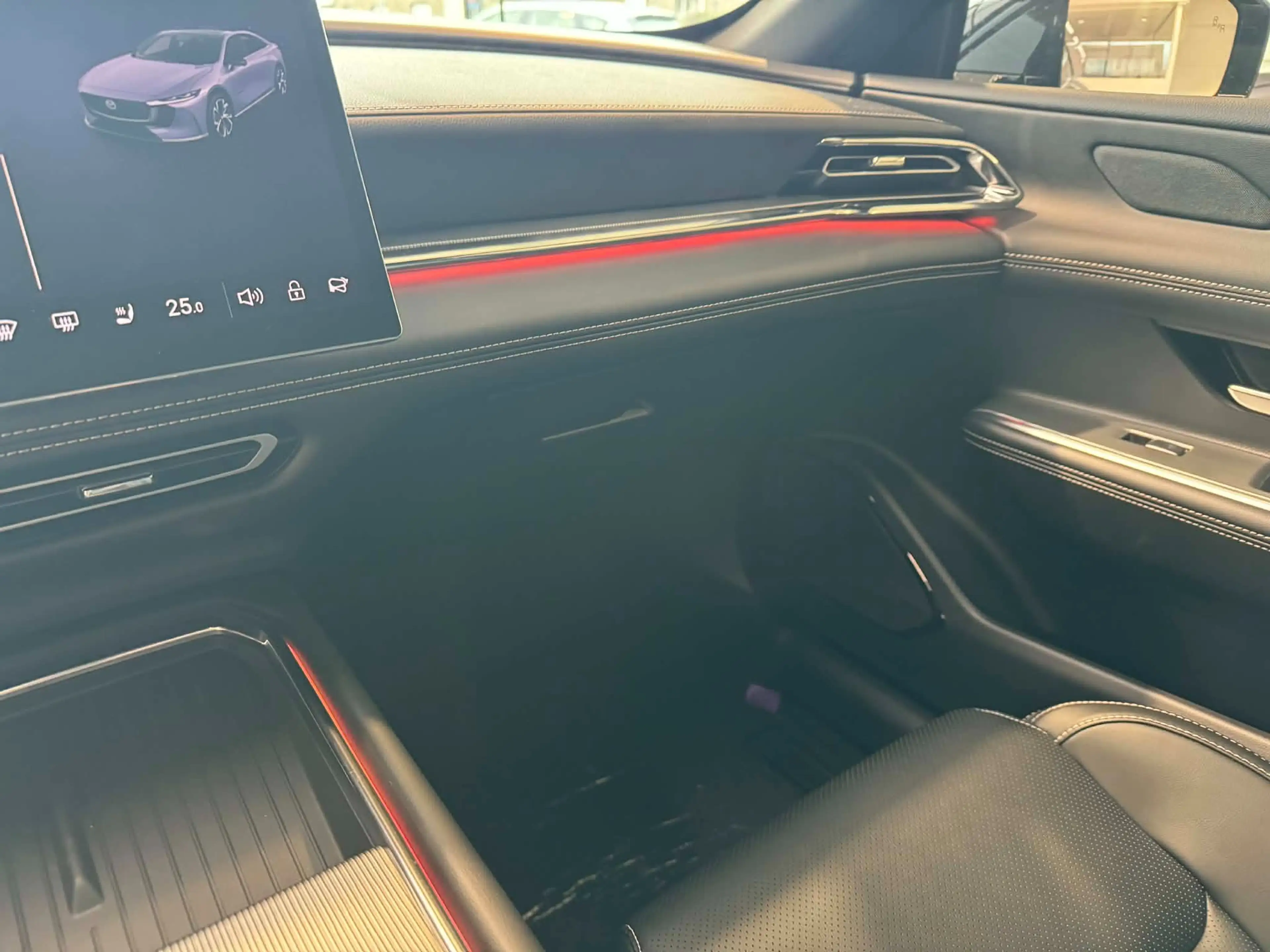 Mazda 6e 6e 68.8 kWh Takumi — photo 12