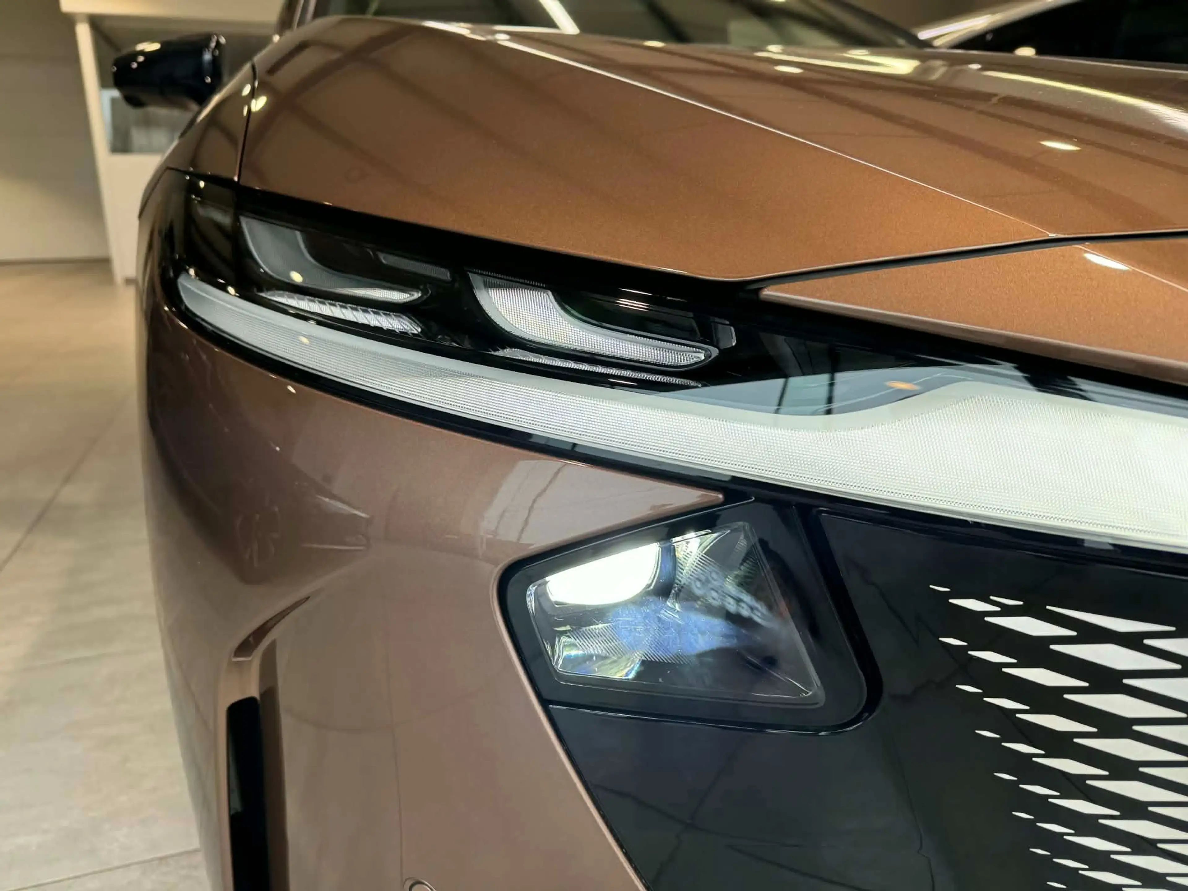 Mazda 6e 6e 68.8 kWh Takumi — photo 7