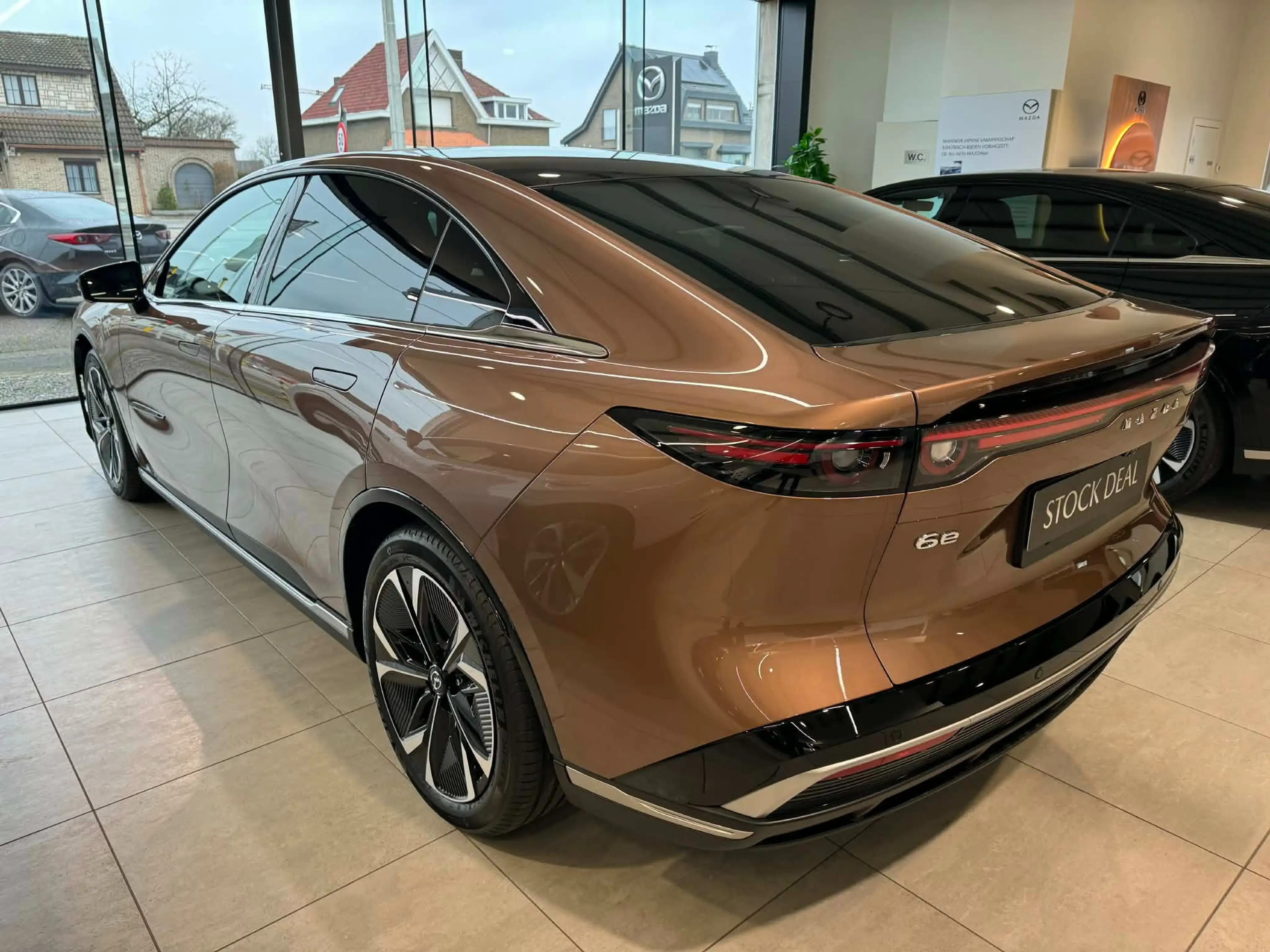 Mazda 6e 6e 68.8 kWh Takumi — photo 8