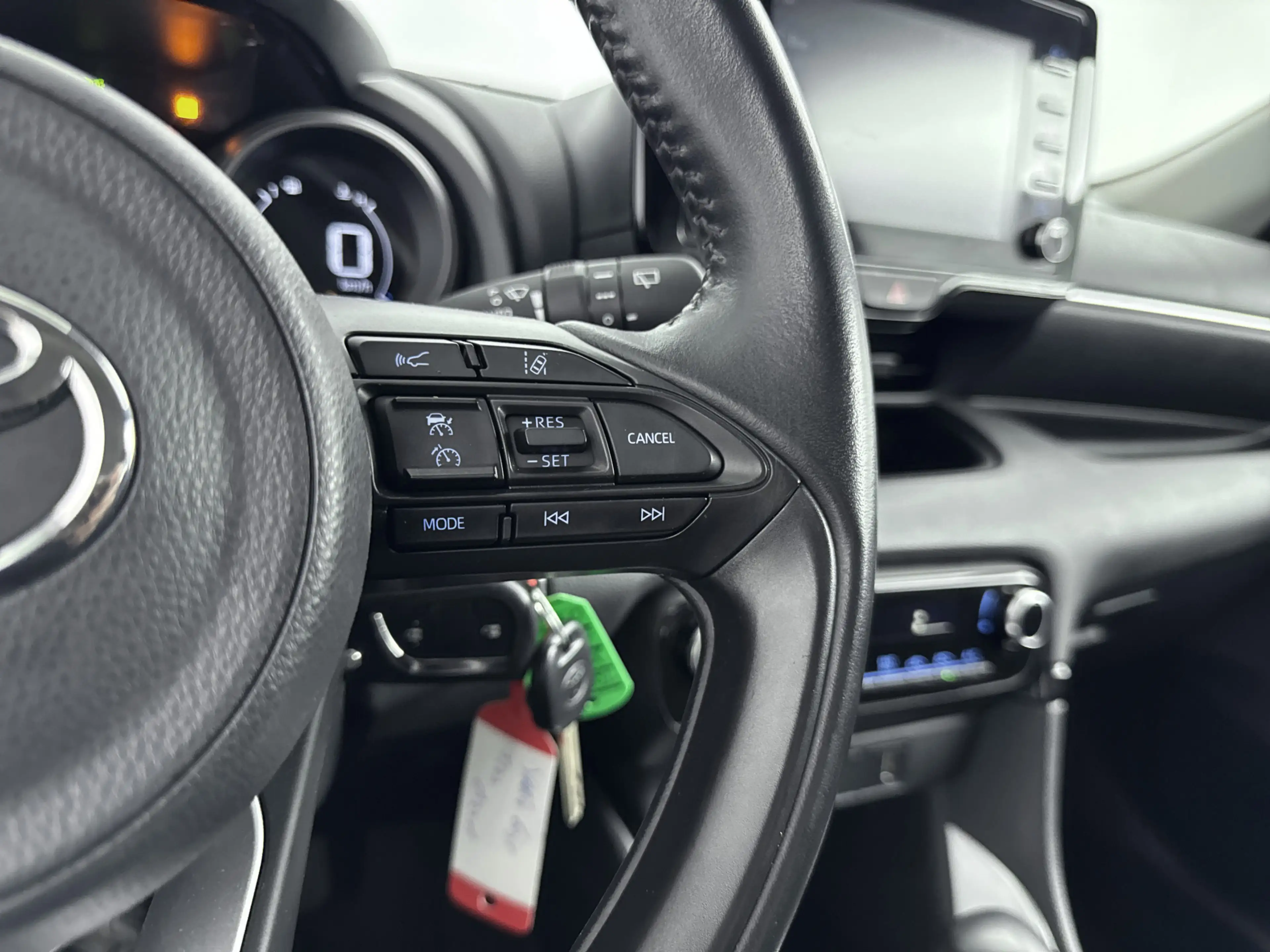 Toyota Yaris 1.5 Hybrid 115 First Edition | Cruise Control Adap — photo 14